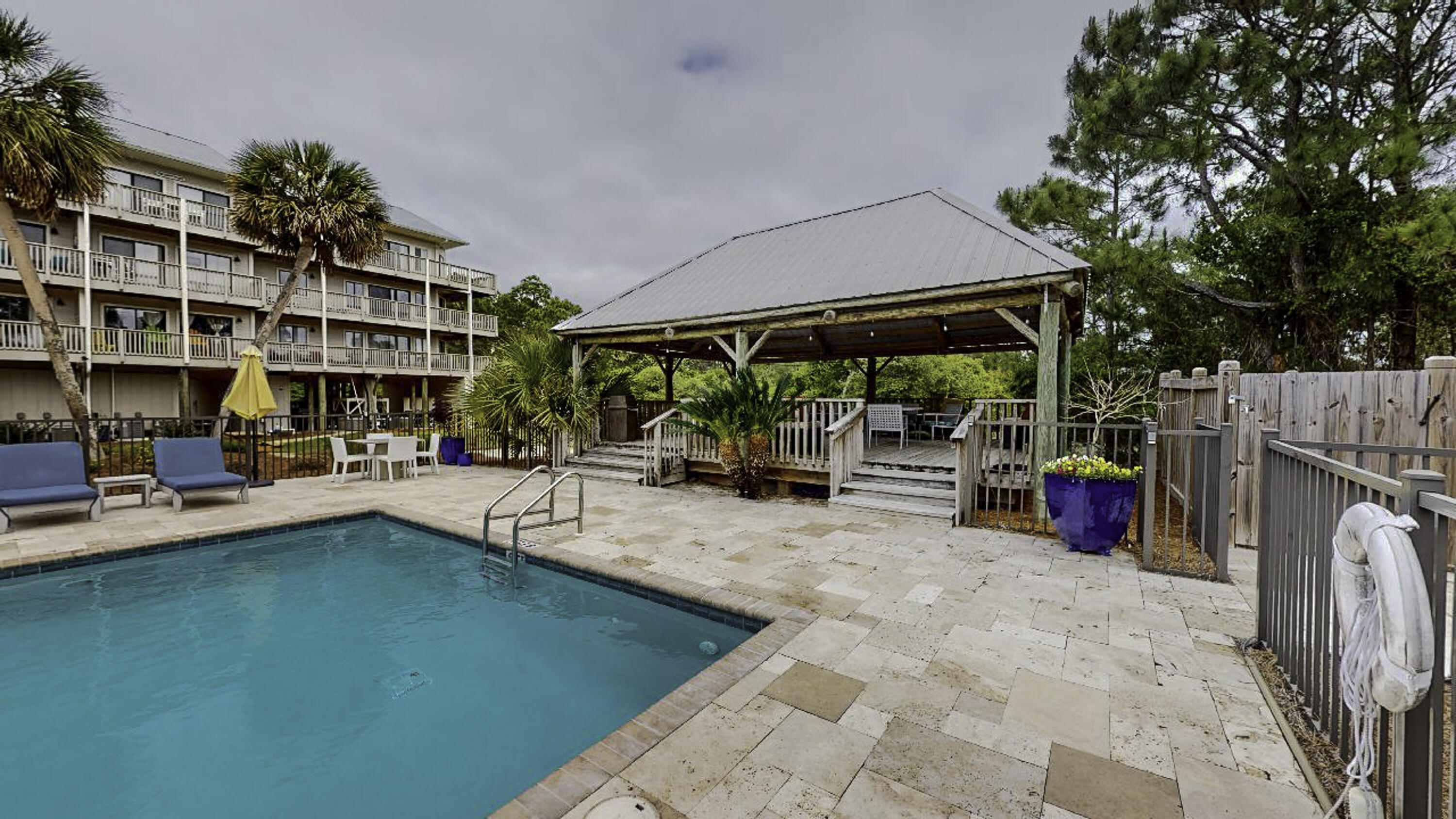 BEACHFRONT 2 PH 1 - Residential