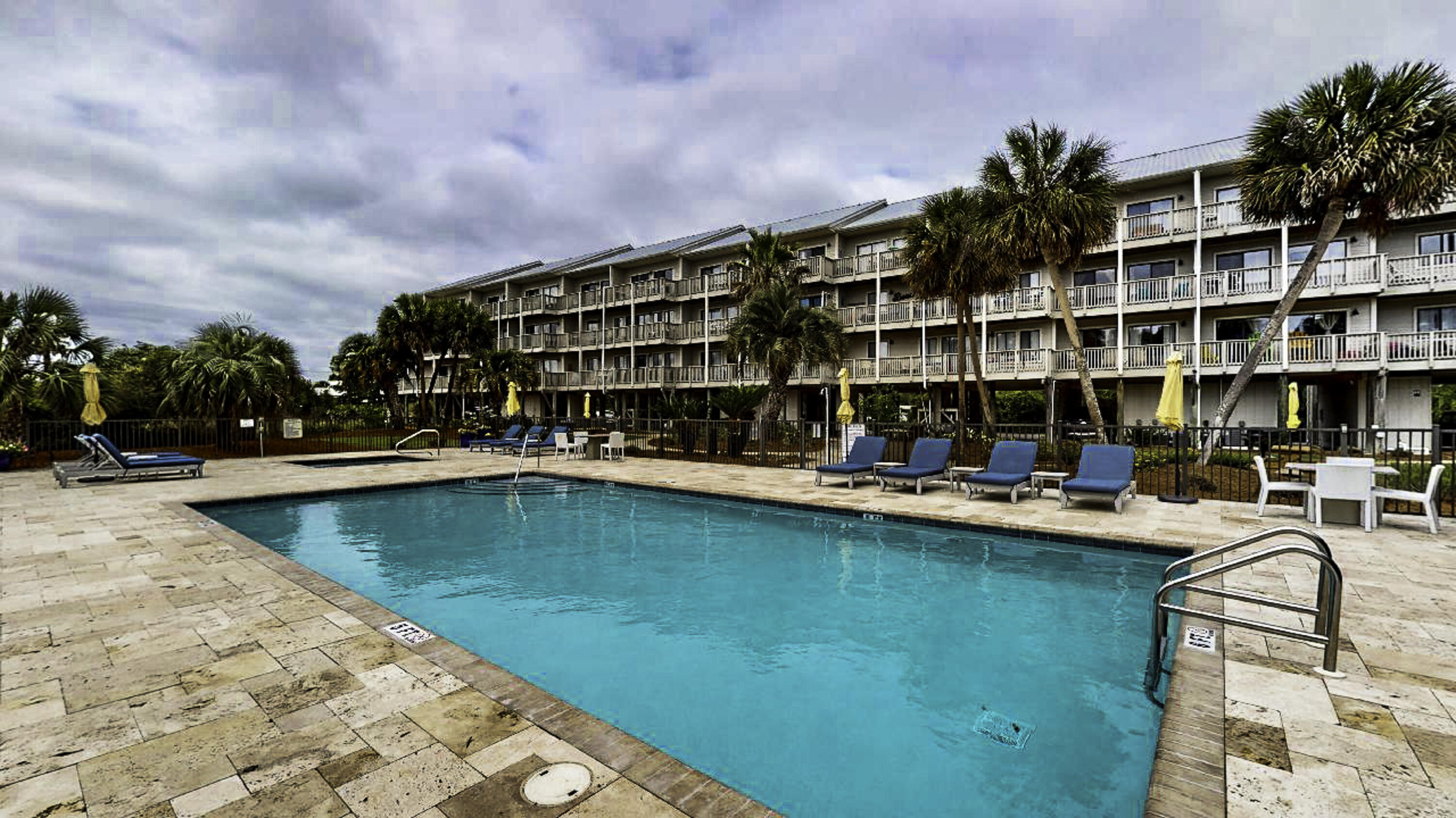 BEACHFRONT 2 PH 1 - Residential