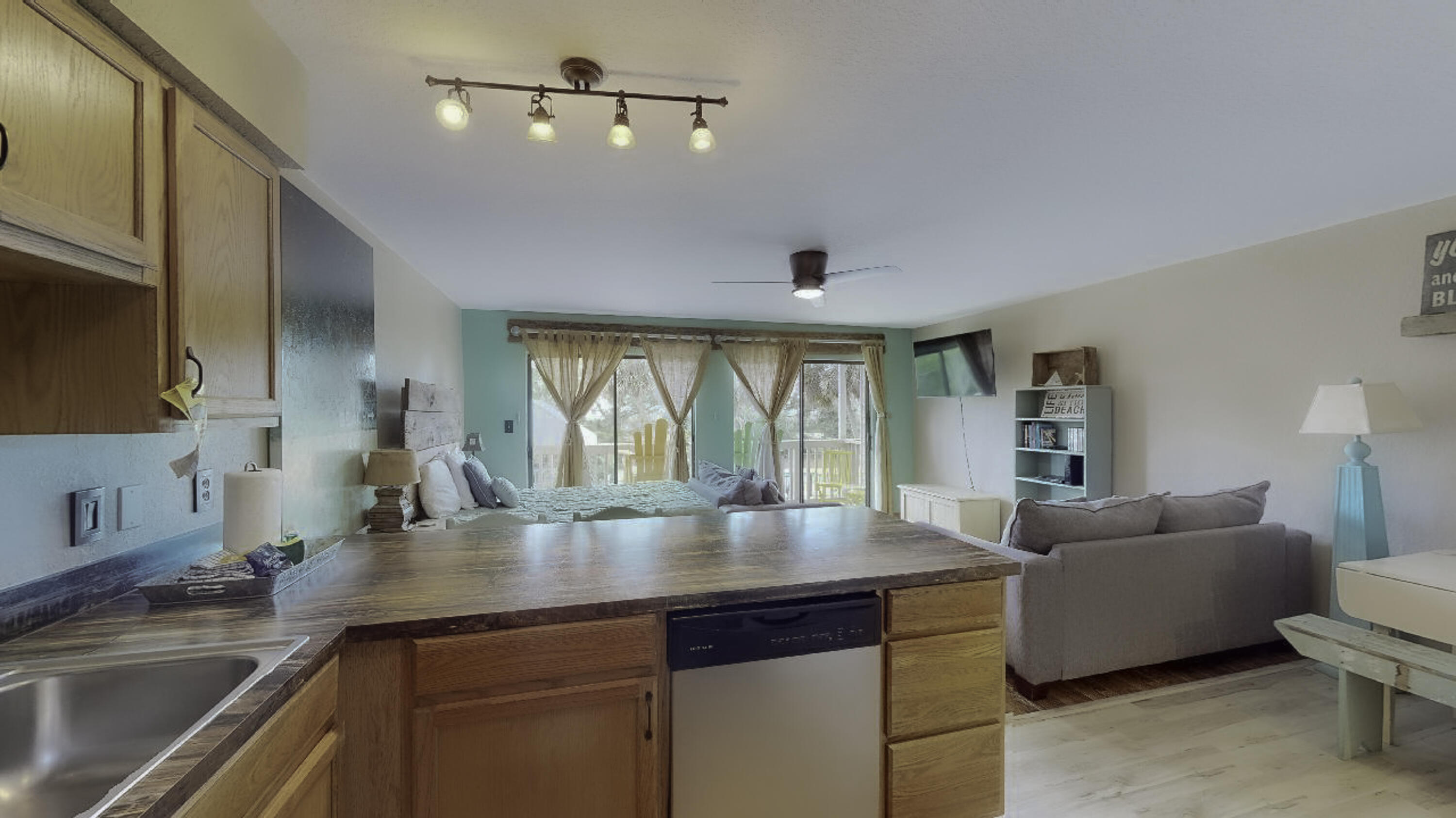 BEACHFRONT 2 PH 1 - Residential