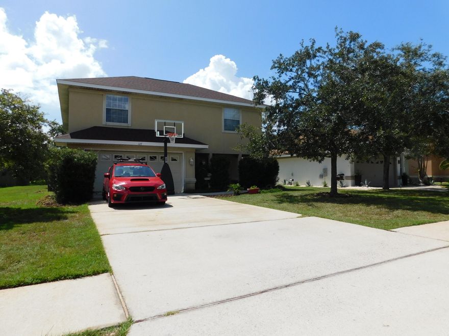 Brand new roof just installed August 2020.  This wonderful pond front, two story, open floor, with attached two car garages In Driftwood Estates Phase 1B.   First floor consists of large tiled foyer, half bath and additional coat closet, open kitchen with bar height counters separating living/dining area from kitchen.  The open living and dining area as well as the 20'' ceilings allow a lot of natural light into the home.  Large corner fireplace adds to the charm and warmth of the home.  Sit in your kitchen, dining area or living room and watch mother nature at her finest while enjoying the breeze of the pond in your back yard.  Exceptional loft area adds to the charm and possibilities are endless.  Covered front patio adds shaded area in the afternoons.  Great for relaxing outdoors.