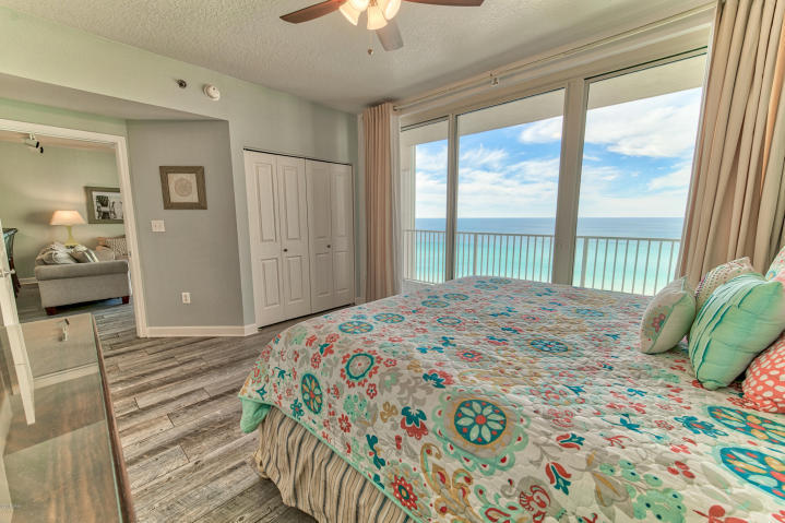 SHORES OF PANAMA - Residential