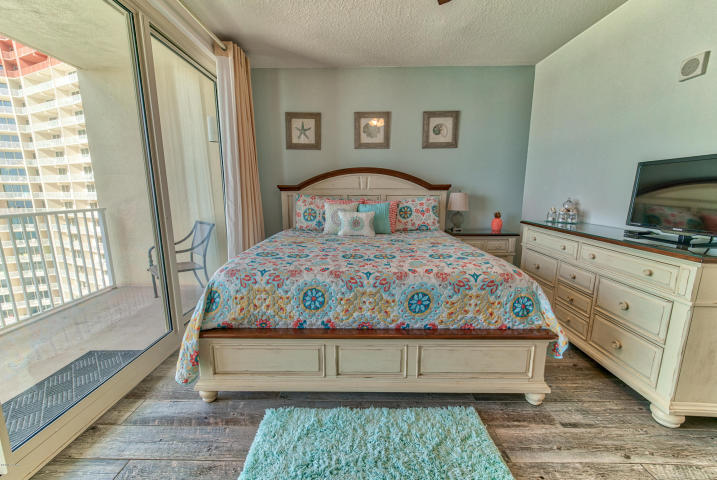 SHORES OF PANAMA - Residential