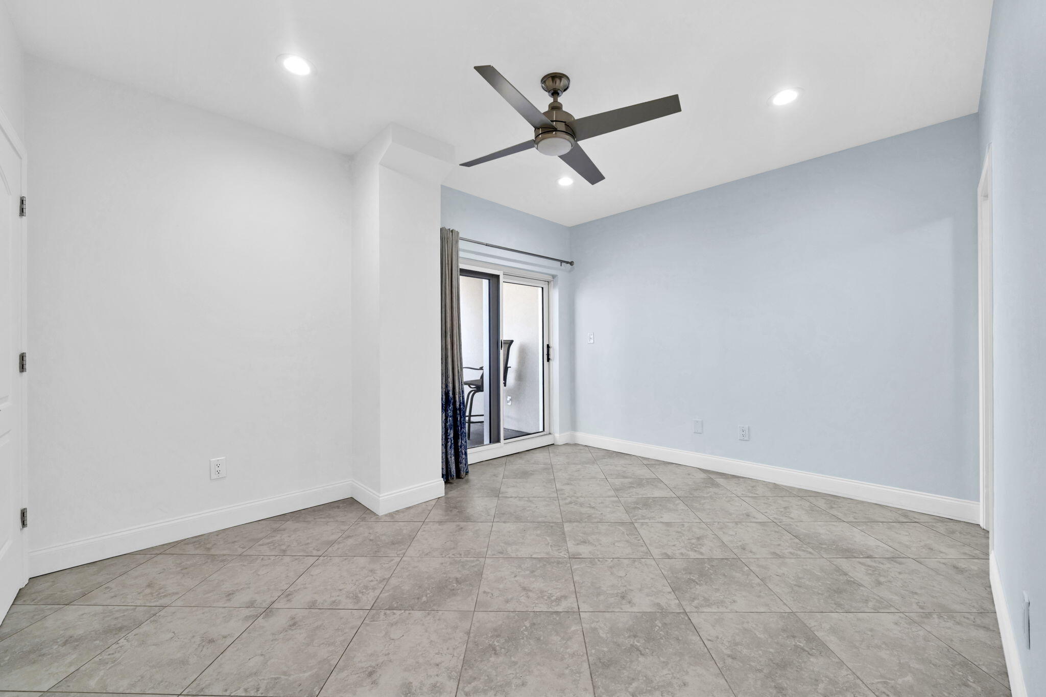 SUN KING TOWERS PH 1 - Residential