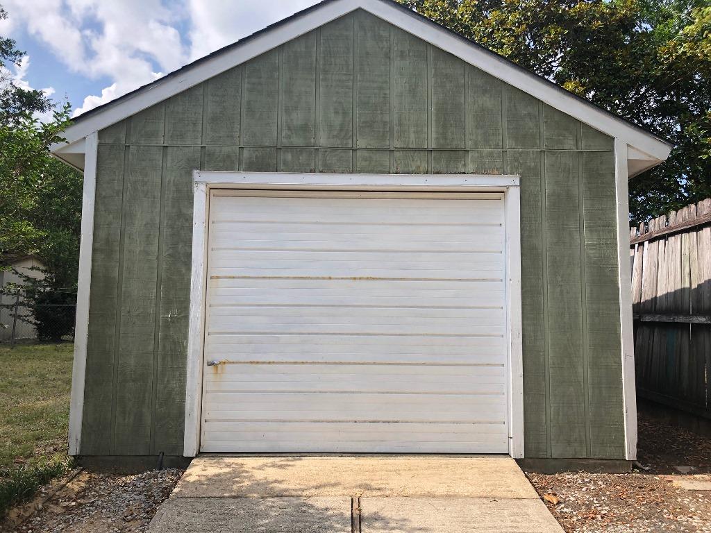 PINECREST HILLS - Residential