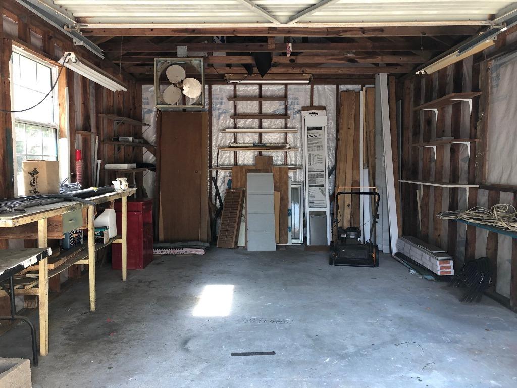 PINECREST HILLS - Residential