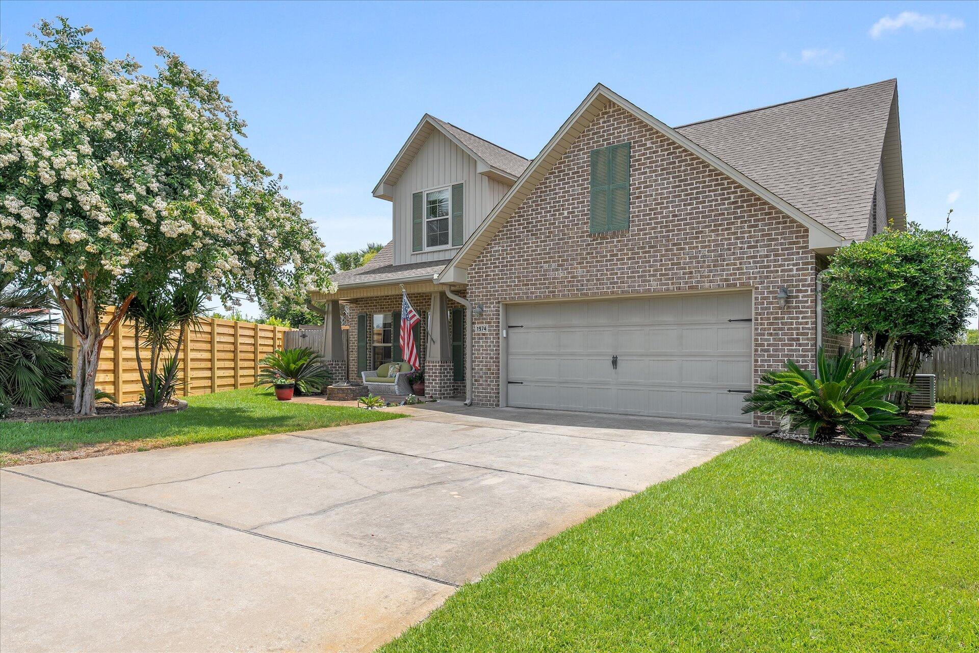 SOUNDSIDE MOORINGS - Residential