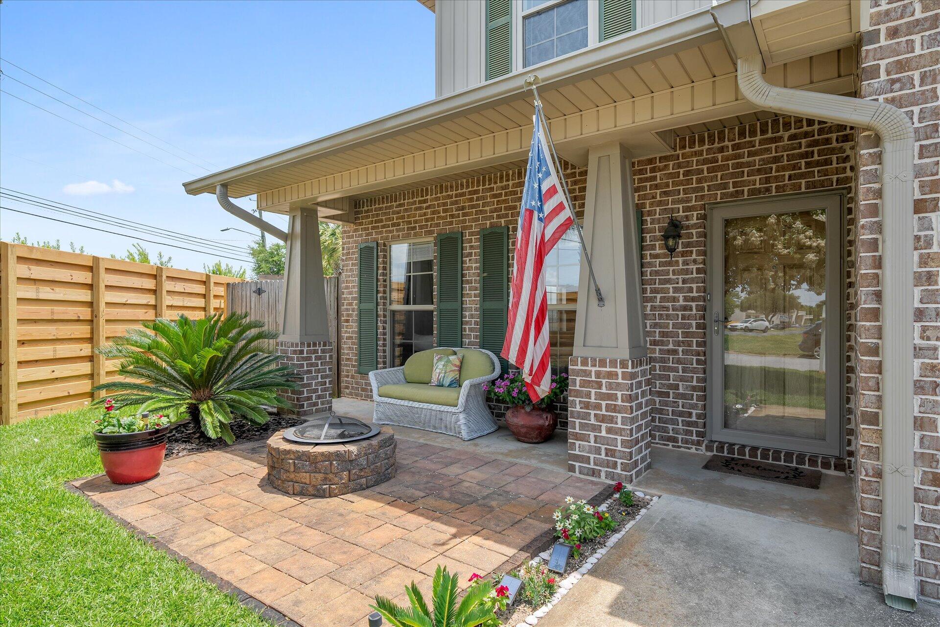 SOUNDSIDE MOORINGS - Residential