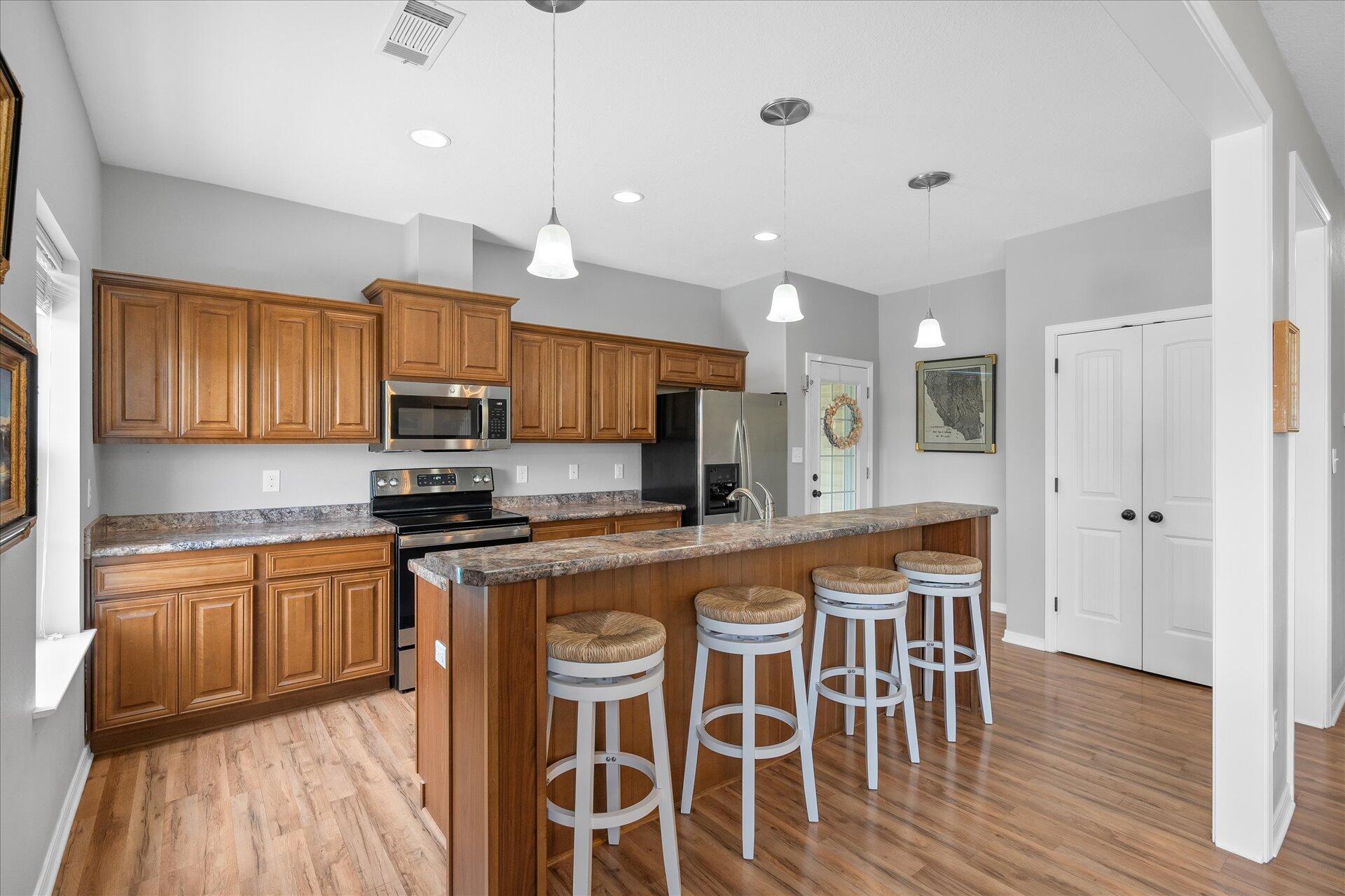 SOUNDSIDE MOORINGS - Residential