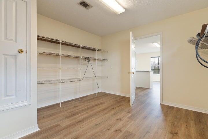 CHEROKEE BEND S/D - Residential