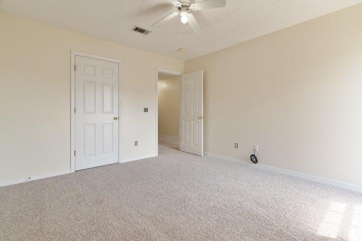 CHEROKEE BEND S/D - Residential