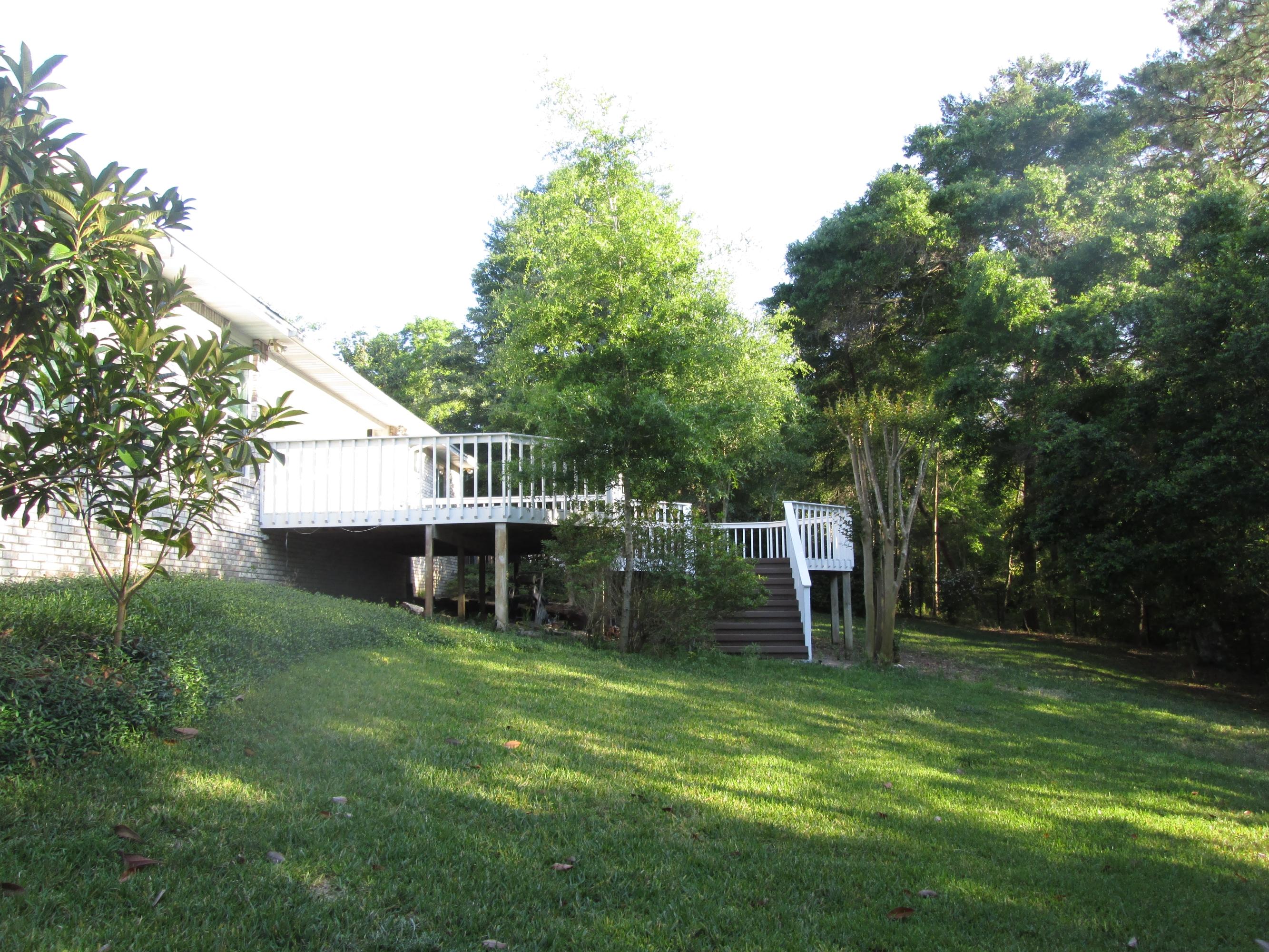 ROCKY BAYOU COUNTRY CLUB ESTATES 9 - Residential