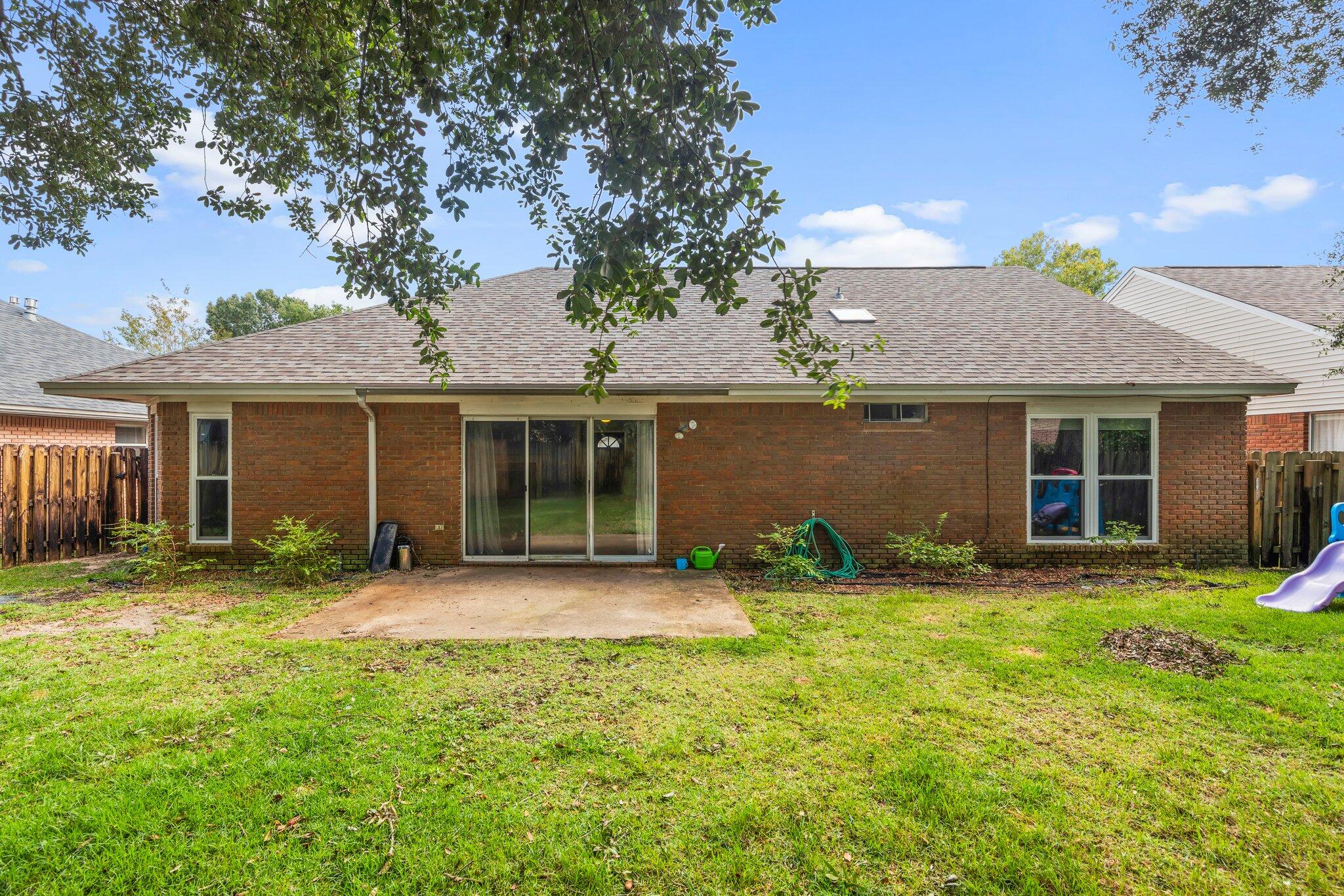 PARKWOOD LANE BLUEWATER BAY - Residential Lease