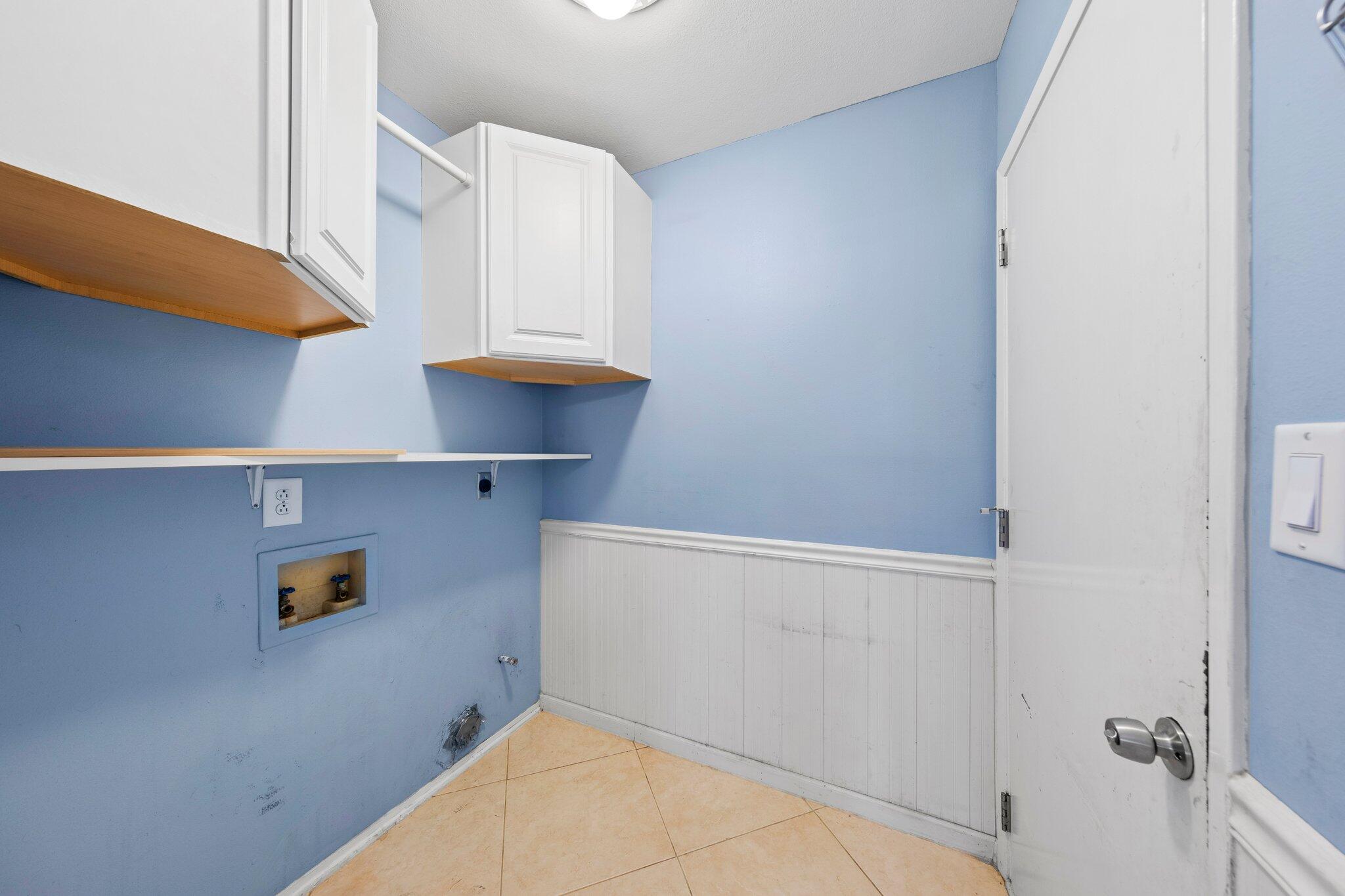 PARKWOOD LANE BLUEWATER BAY - Residential Lease