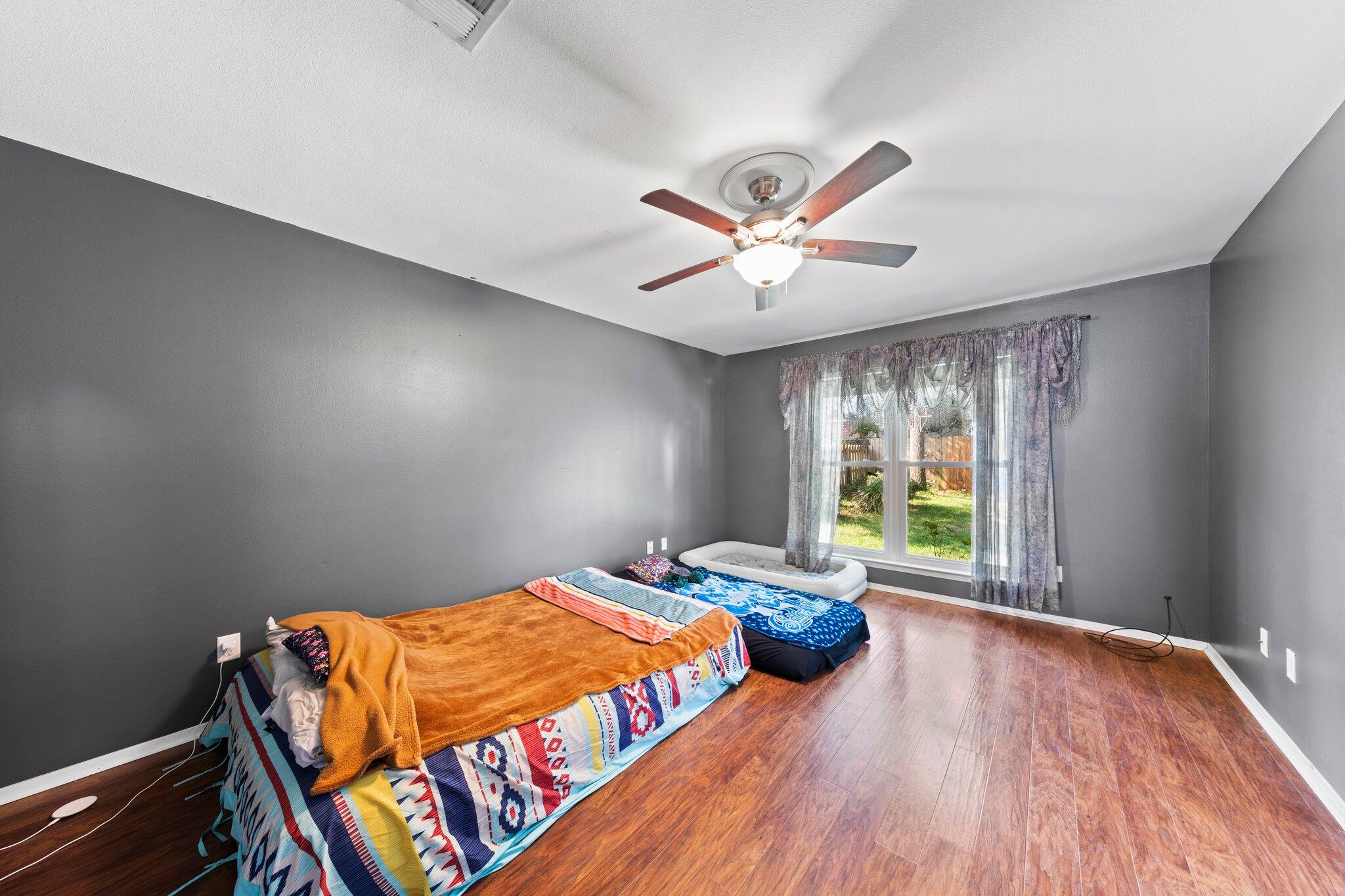 PARKWOOD LANE BLUEWATER BAY - Residential Lease