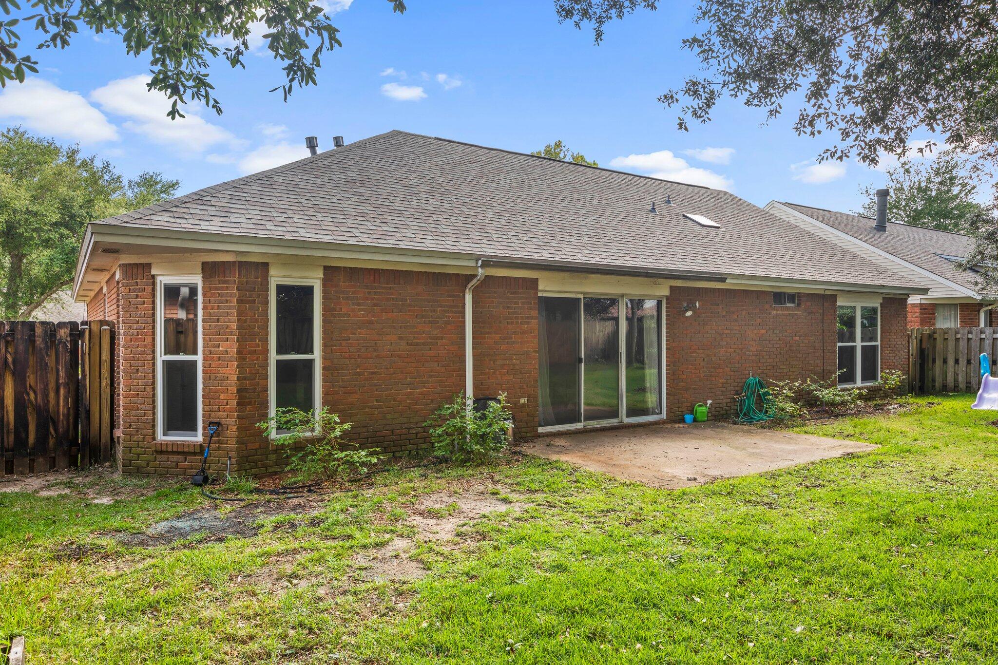 PARKWOOD LANE BLUEWATER BAY - Residential Lease