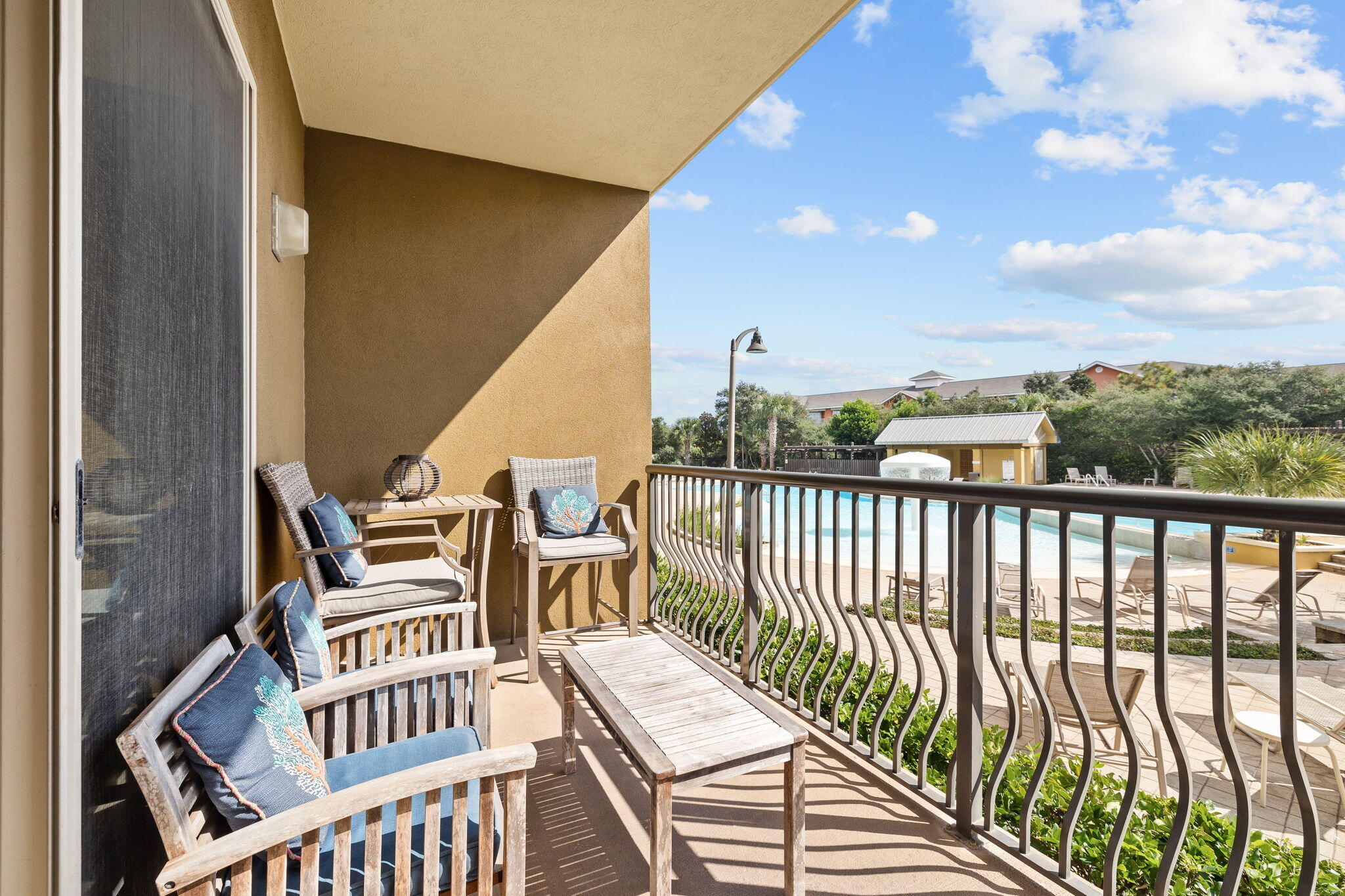 BEACH RESORT - Residential