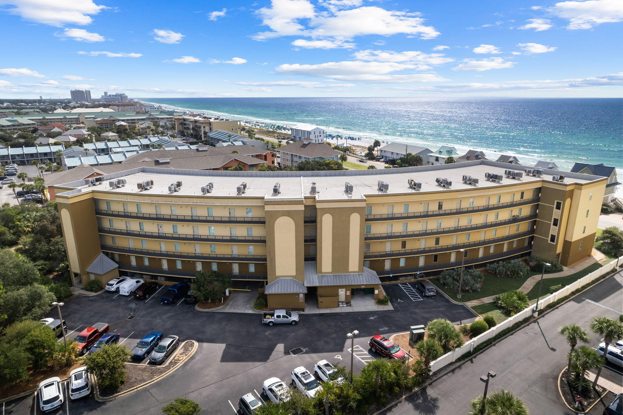 BEACH RESORT - Residential