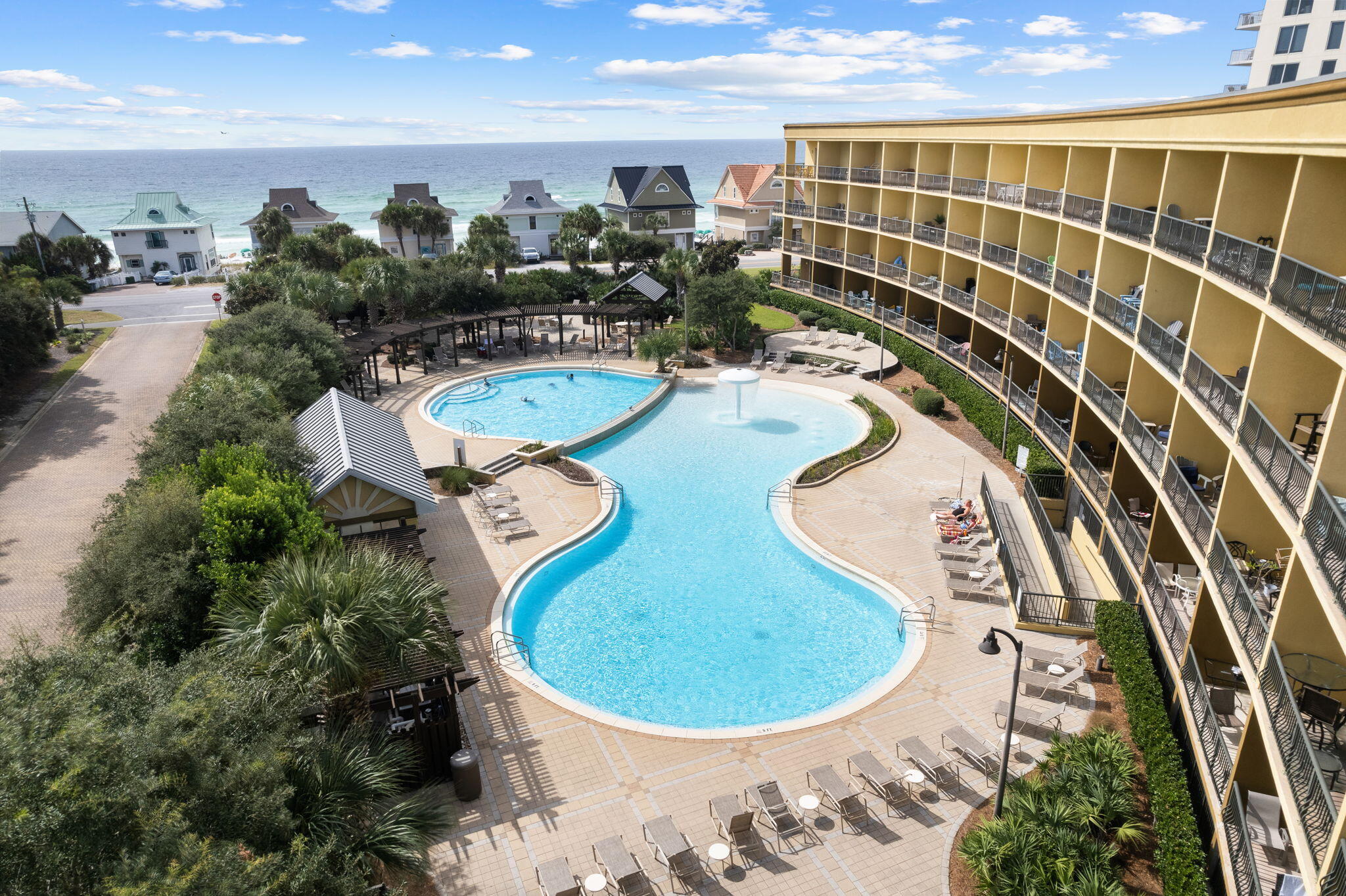 BEACH RESORT - Residential