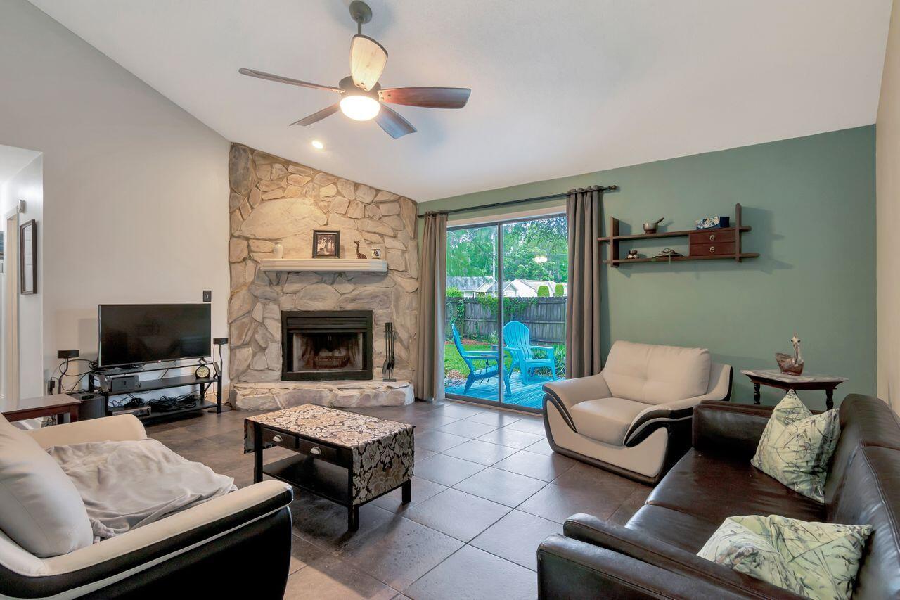 PINE MEADOWS 2ND ADDN - Residential