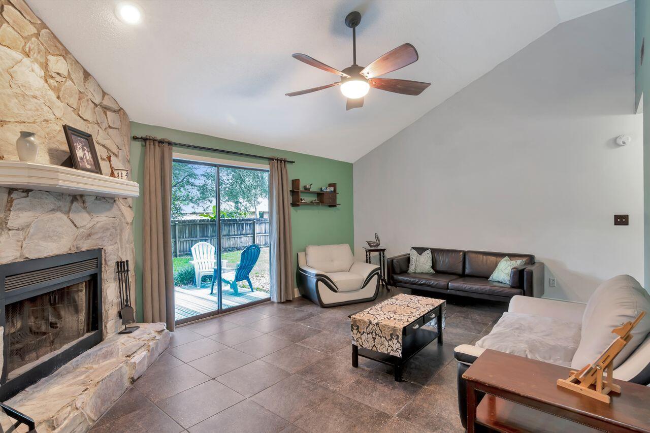 PINE MEADOWS 2ND ADDN - Residential