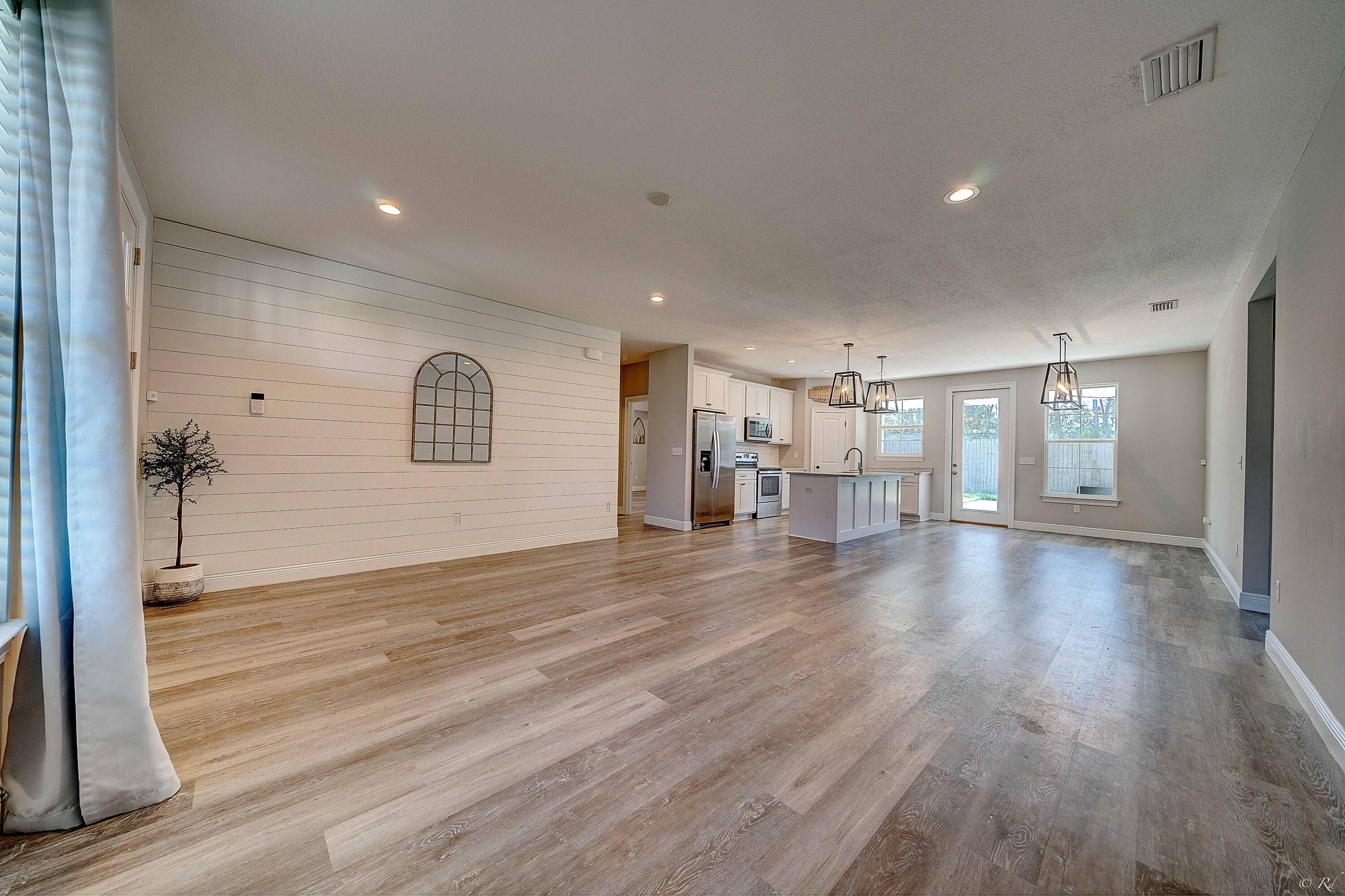 GULF PINES - Residential