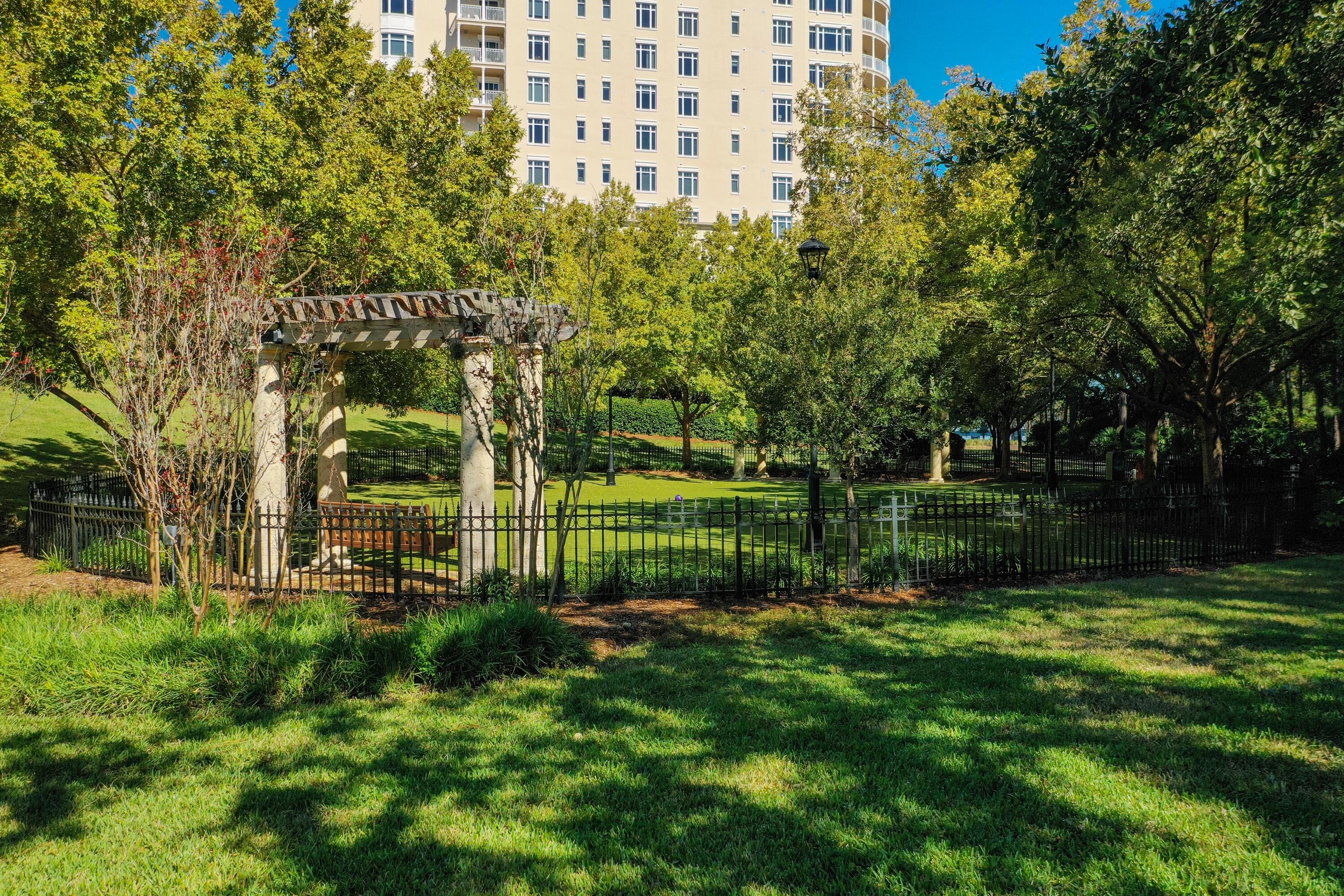 ONE WATER PLACE AT KELLY PLANTATION - Residential