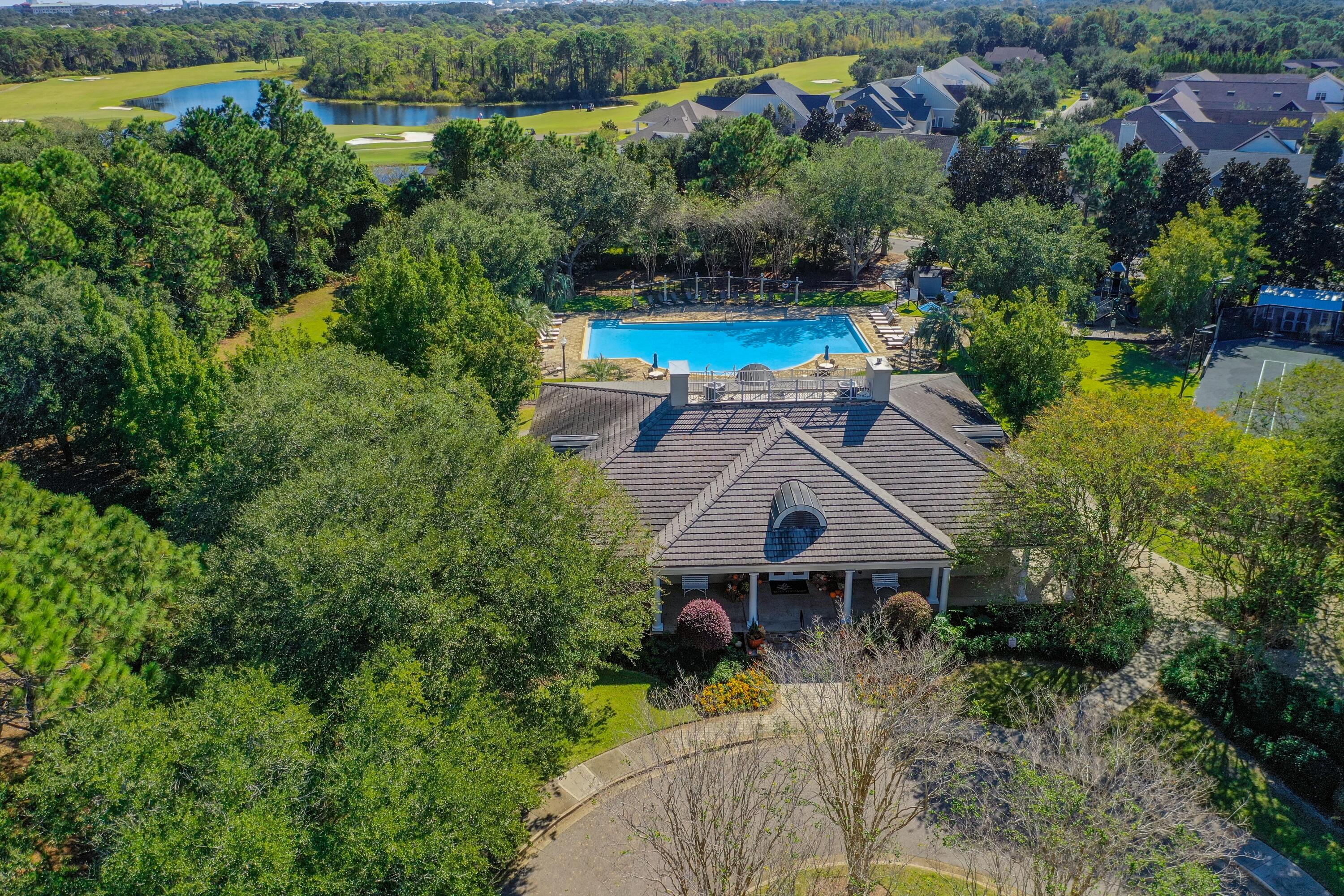 ONE WATER PLACE AT KELLY PLANTATION - Residential
