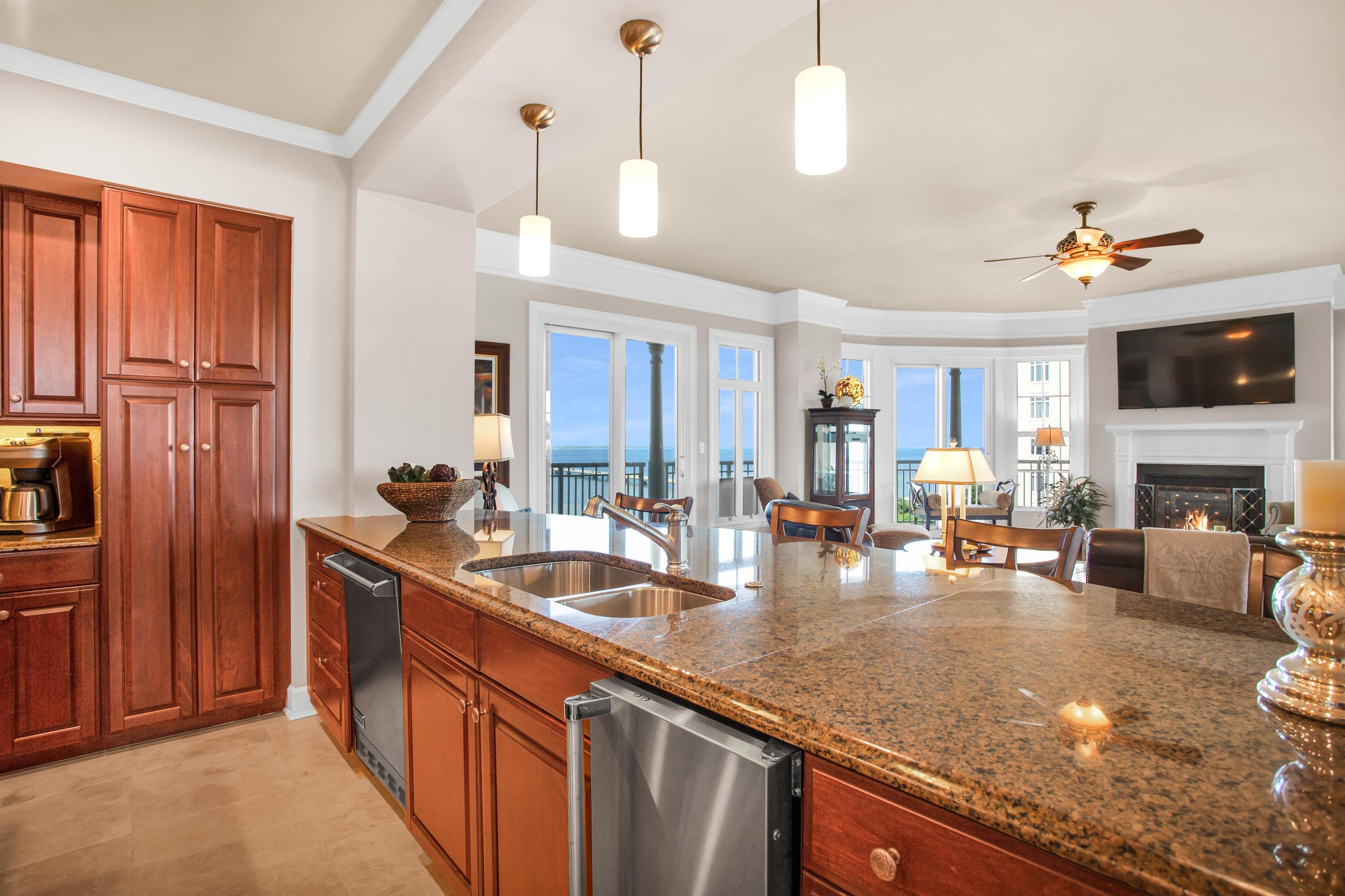 ONE WATER PLACE AT KELLY PLANTATION - Residential