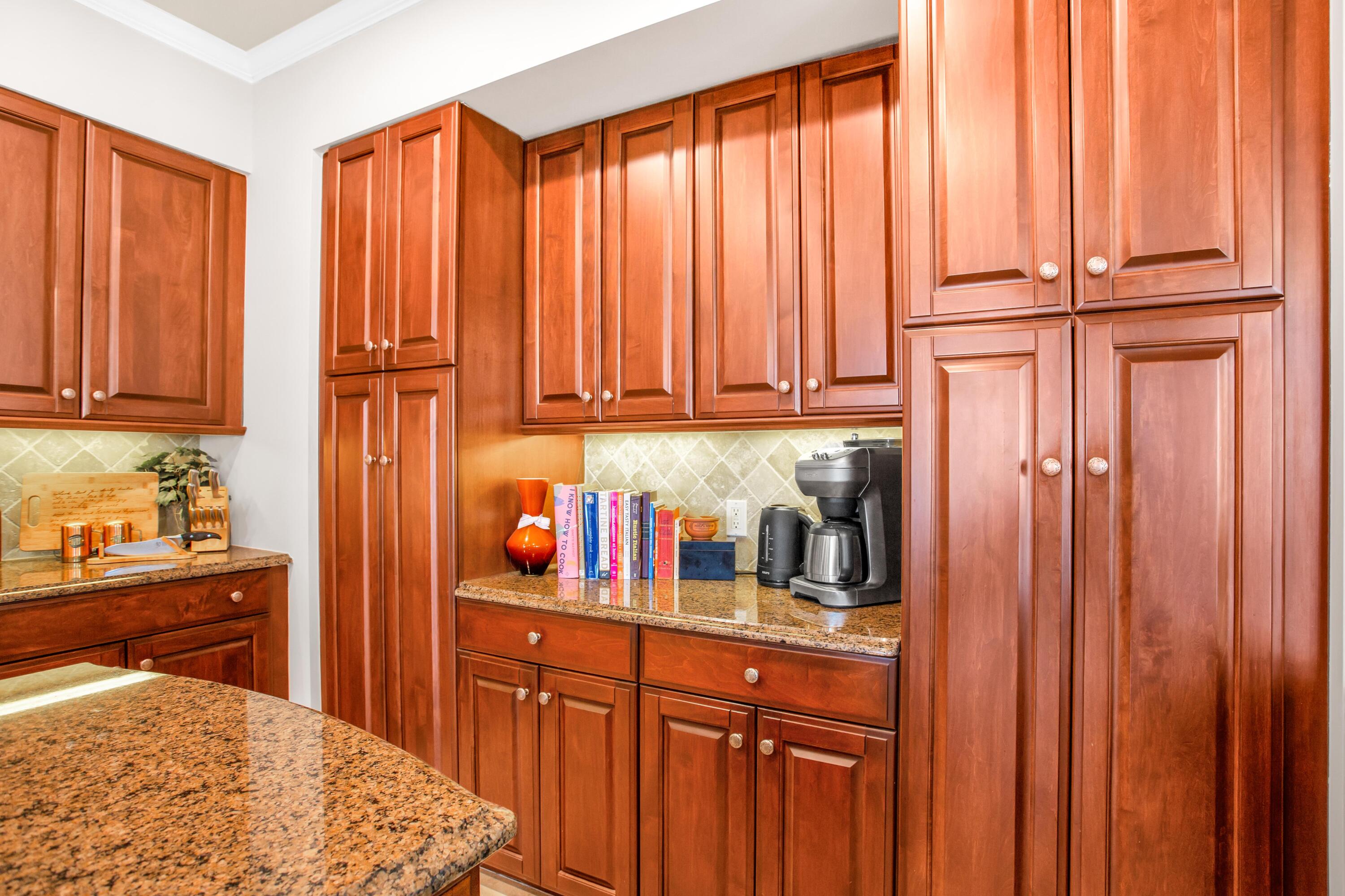 ONE WATER PLACE AT KELLY PLANTATION - Residential