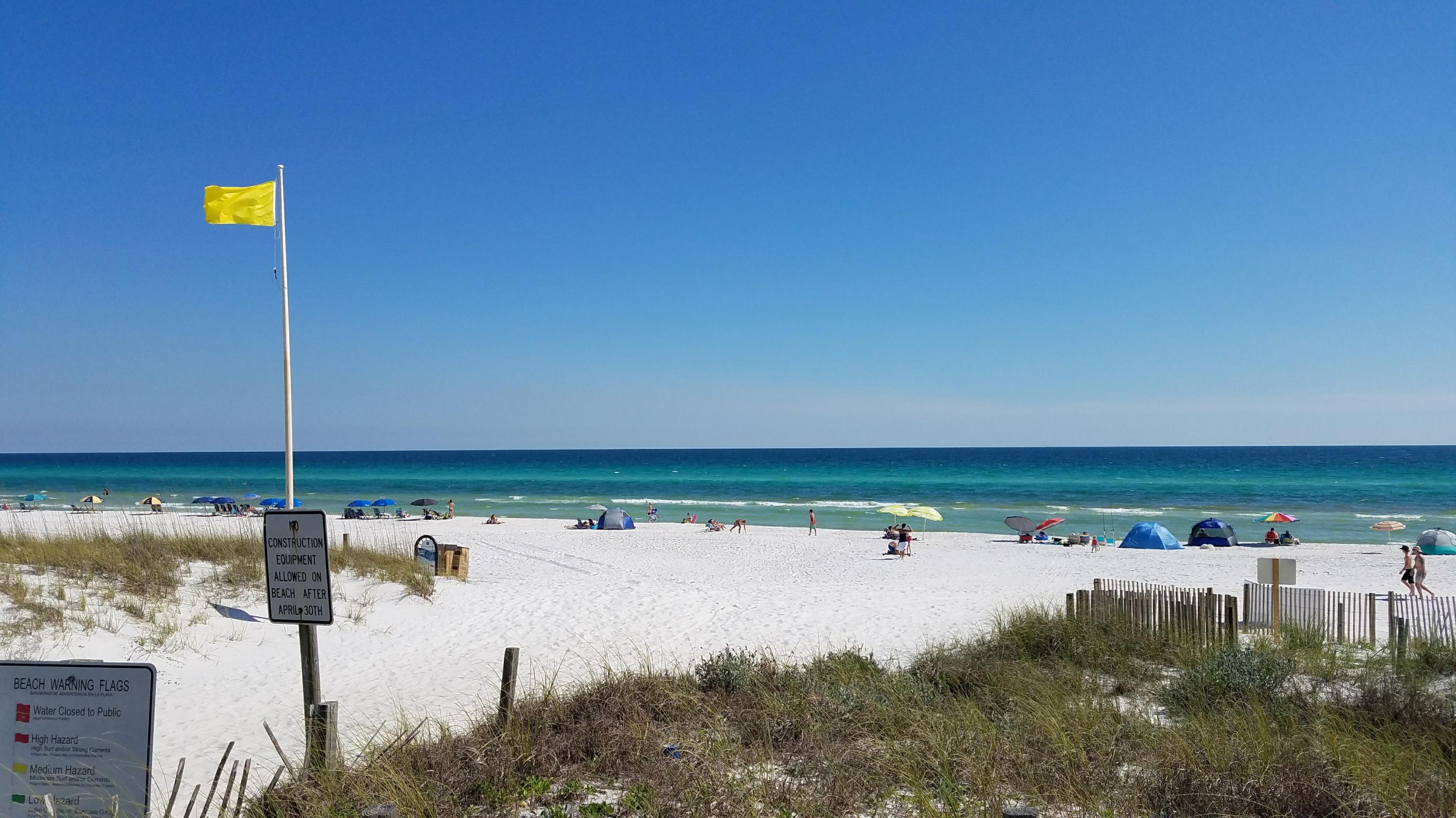 COTTAGES AT EASTERN LAKE - Residential