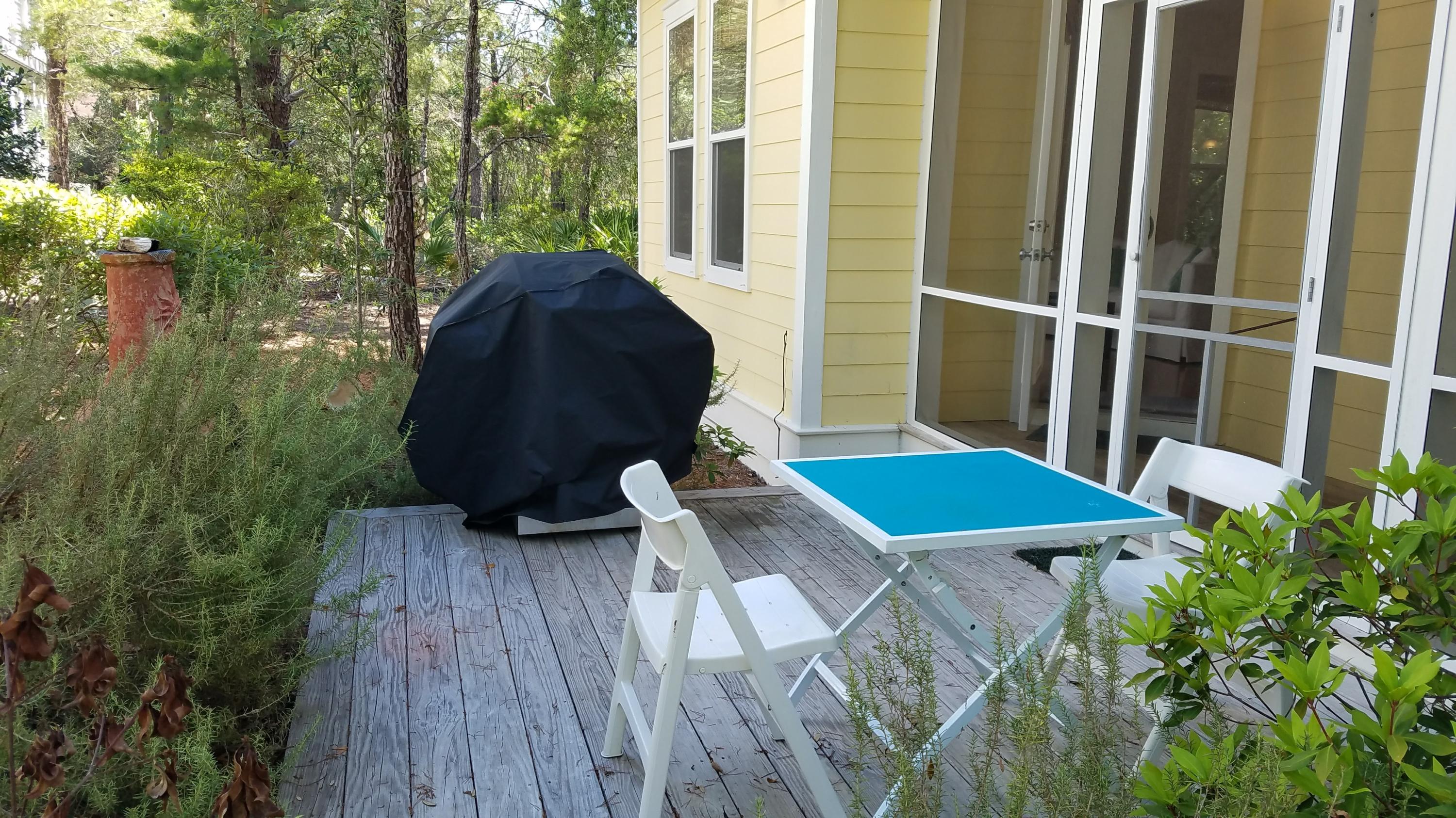 COTTAGES AT EASTERN LAKE - Residential