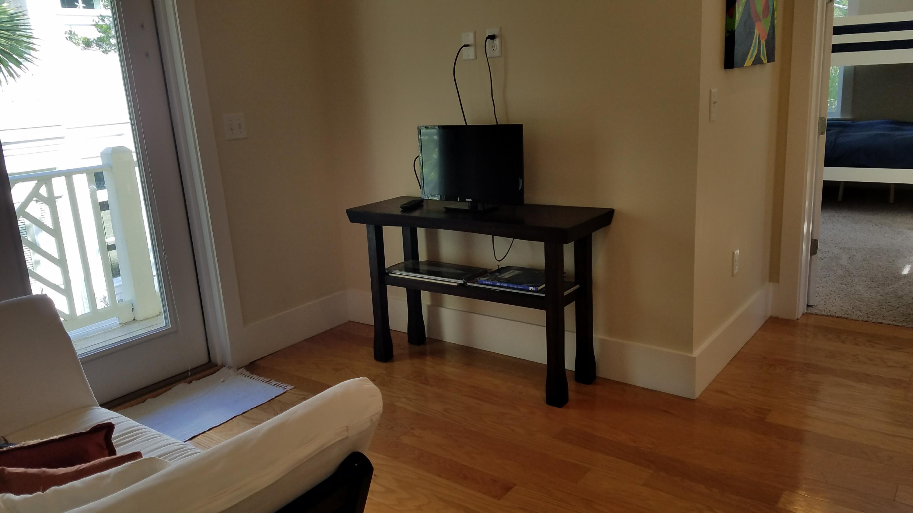 COTTAGES AT EASTERN LAKE - Residential