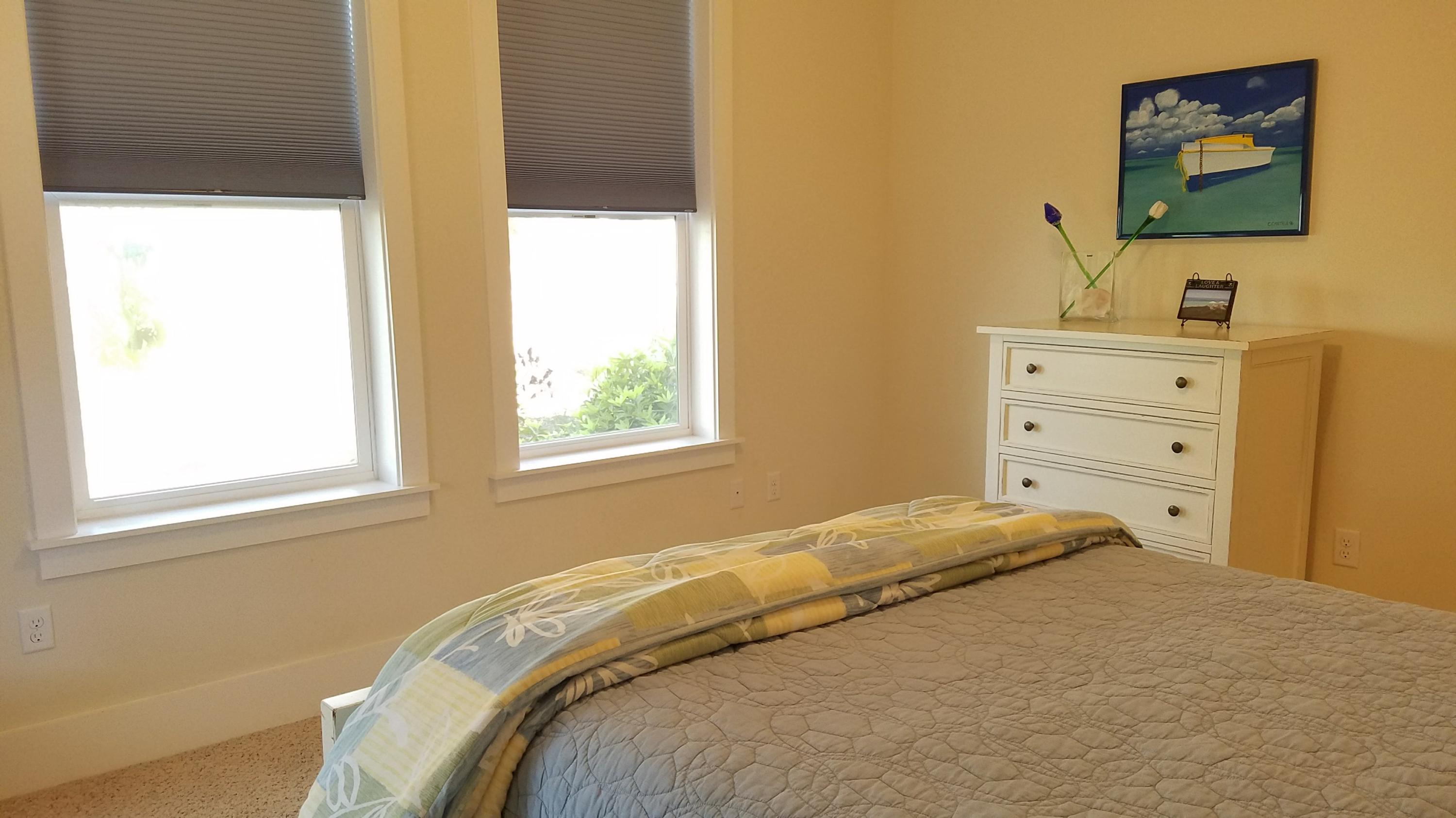 COTTAGES AT EASTERN LAKE - Residential