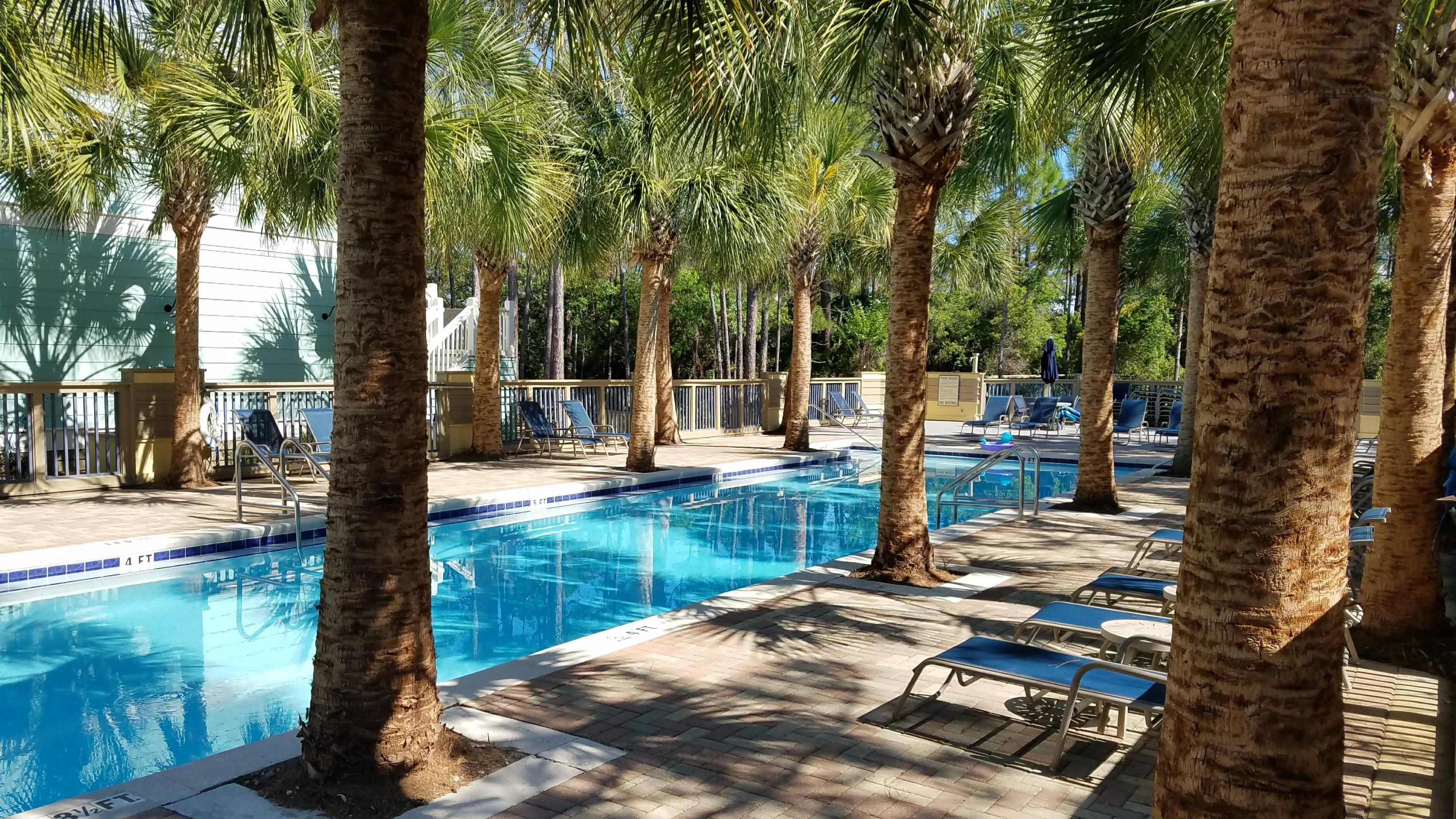 COTTAGES AT EASTERN LAKE - Residential