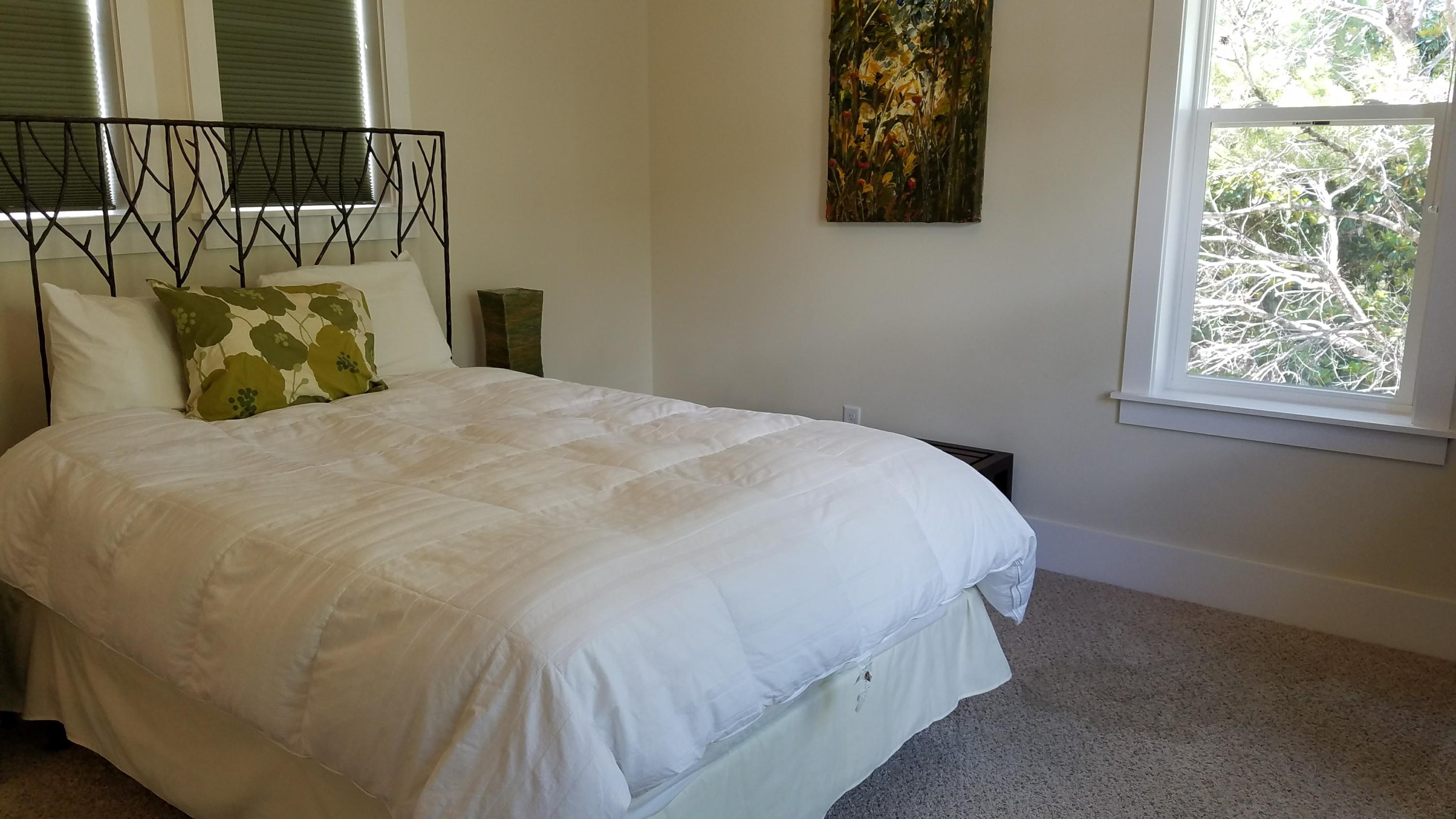 COTTAGES AT EASTERN LAKE - Residential