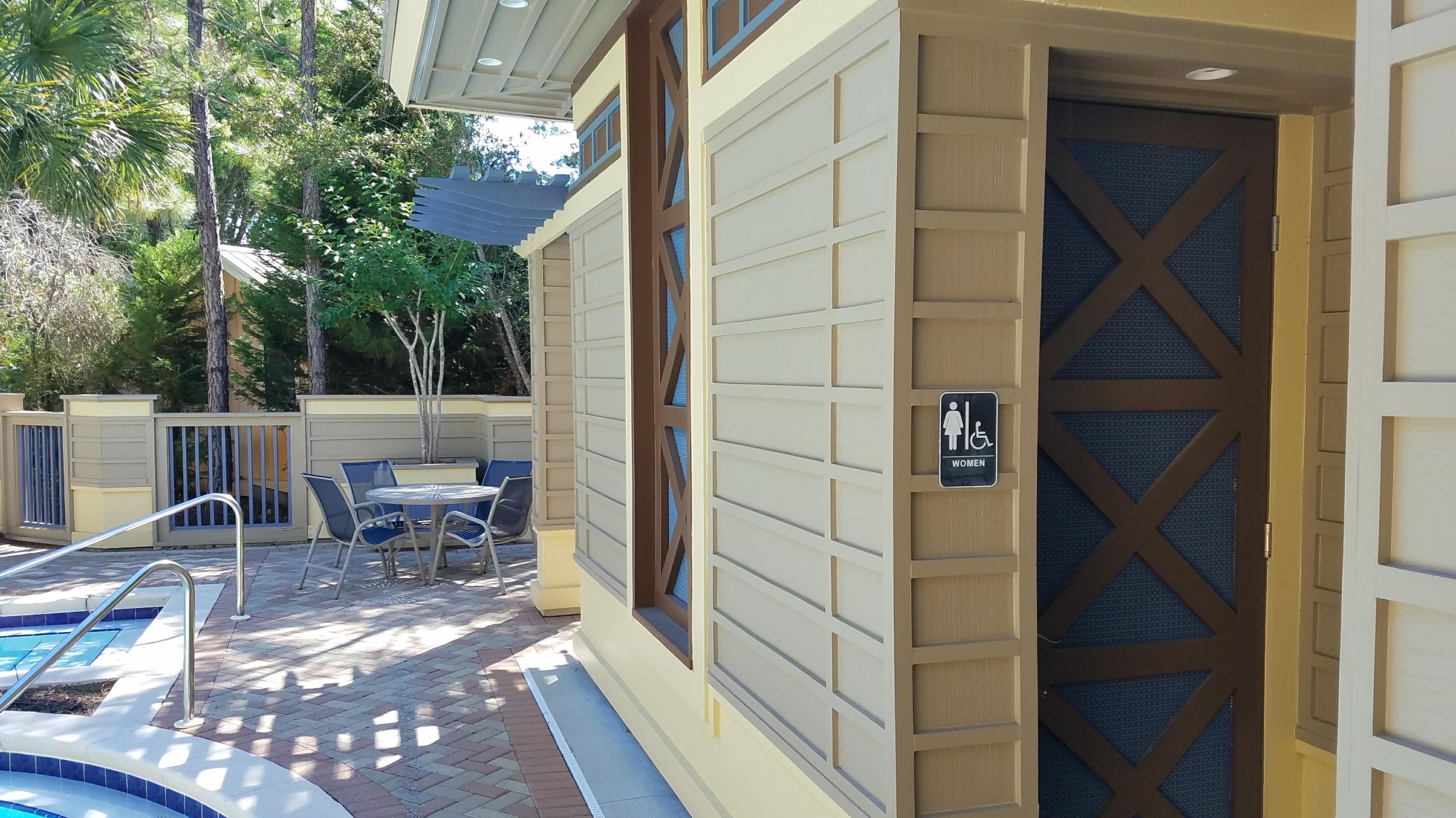 COTTAGES AT EASTERN LAKE - Residential