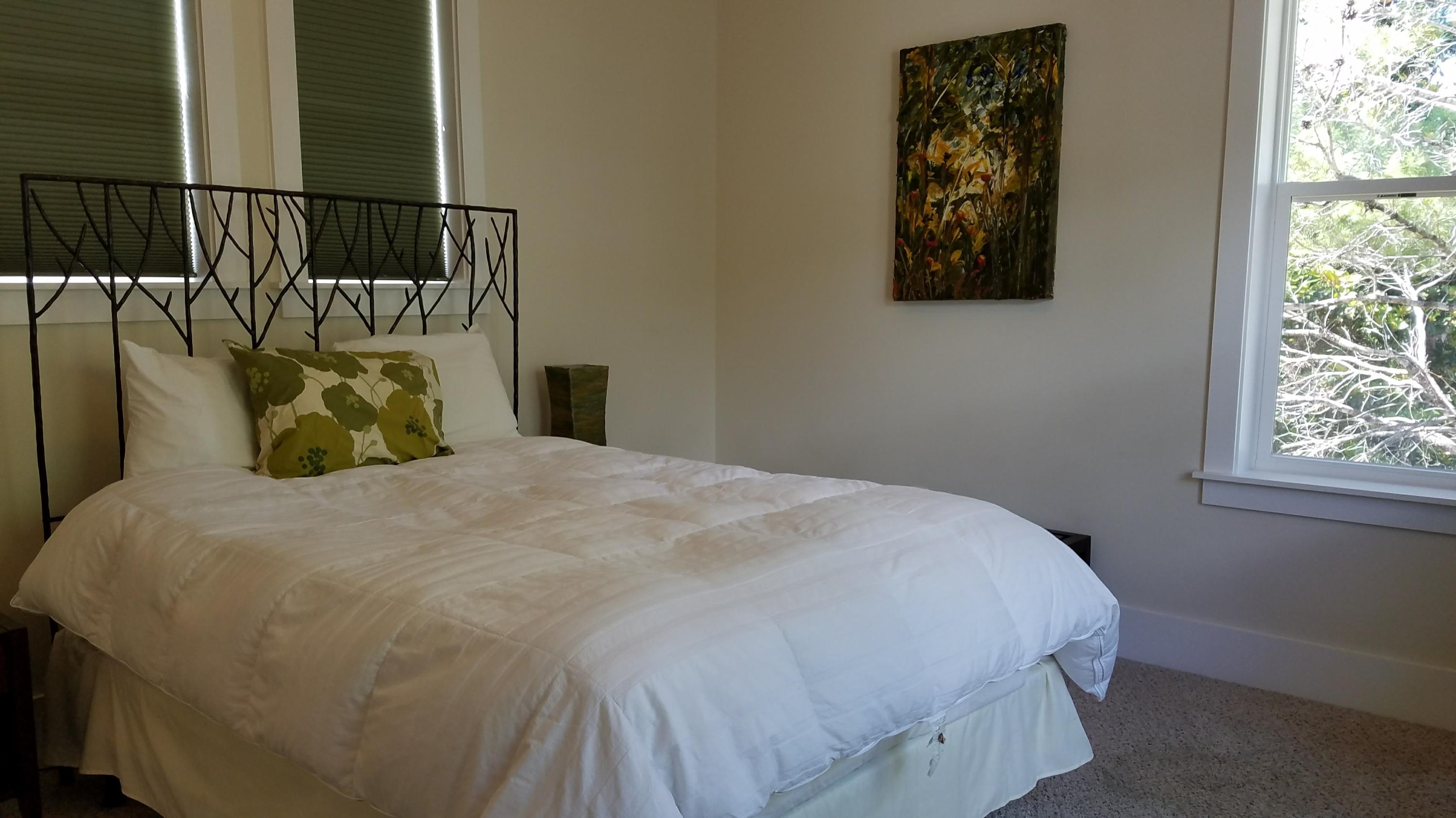 COTTAGES AT EASTERN LAKE - Residential