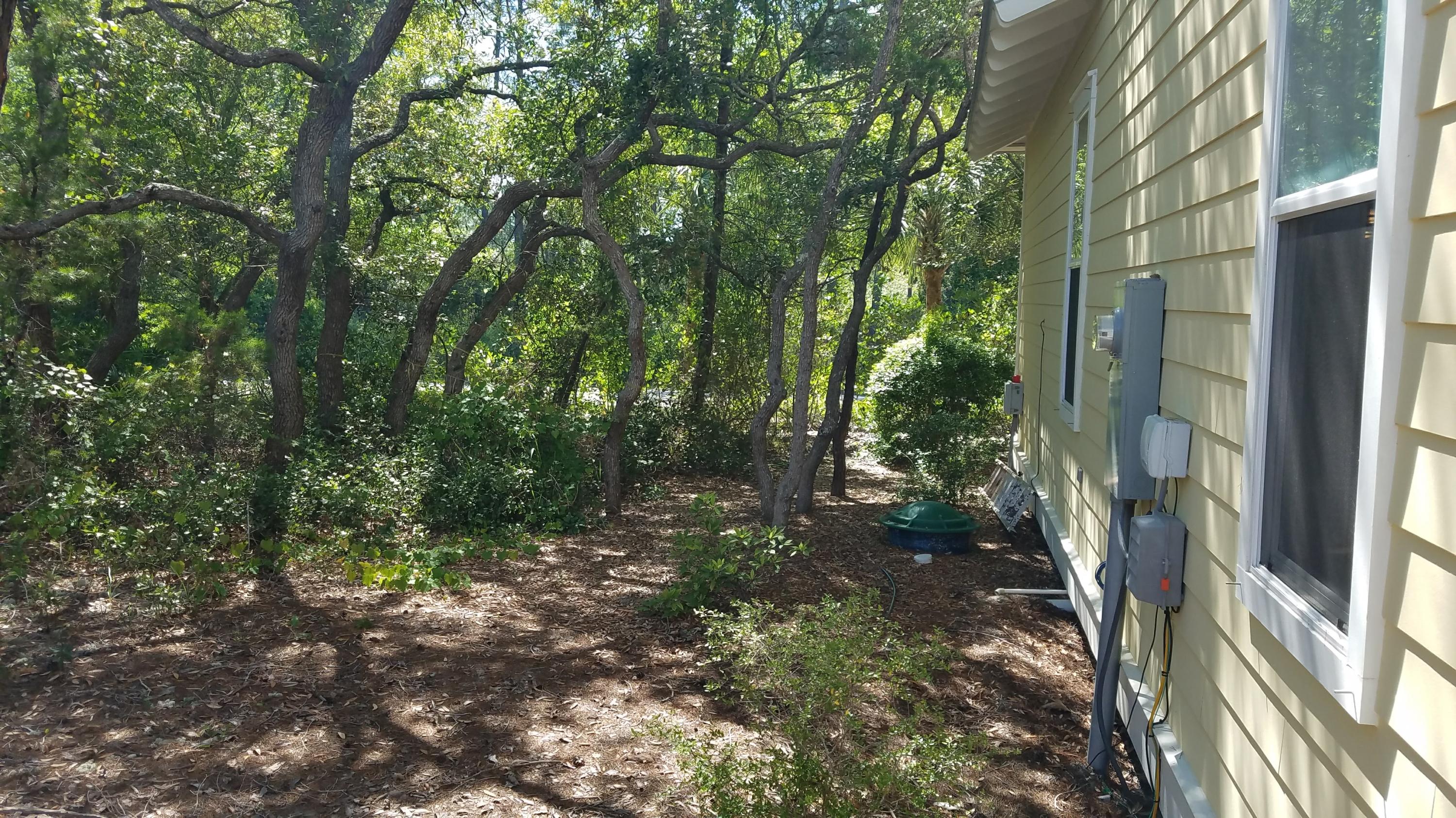 COTTAGES AT EASTERN LAKE - Residential