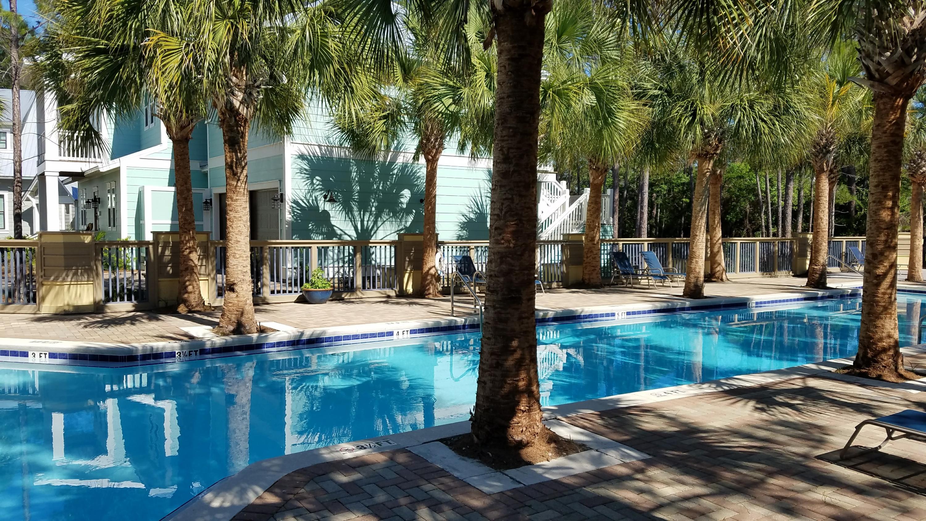 COTTAGES AT EASTERN LAKE - Residential