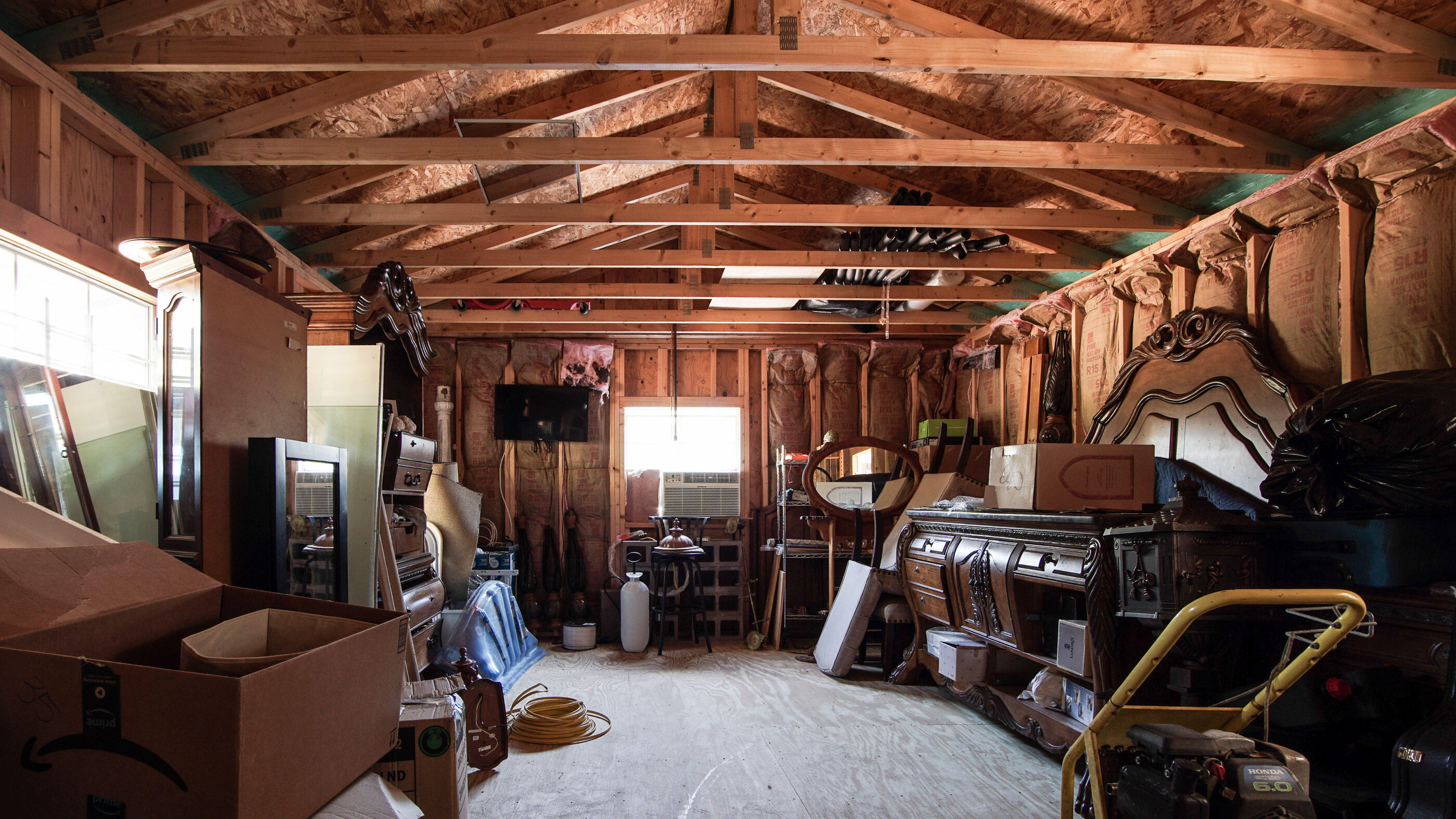 METES & BOUNDS - Land