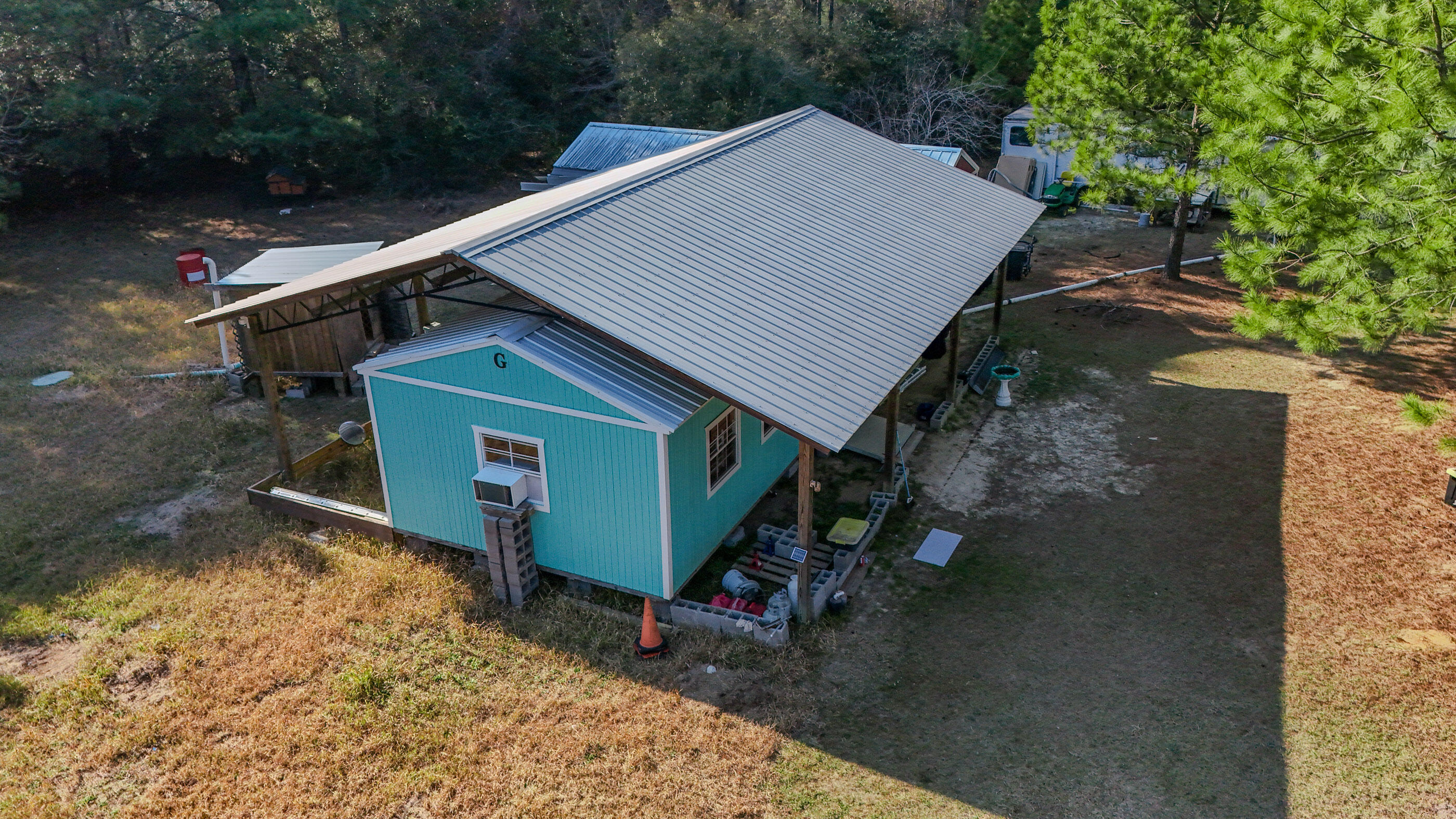 METES & BOUNDS - Land