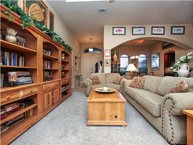 CHARDONNAY ESTATES - Residential