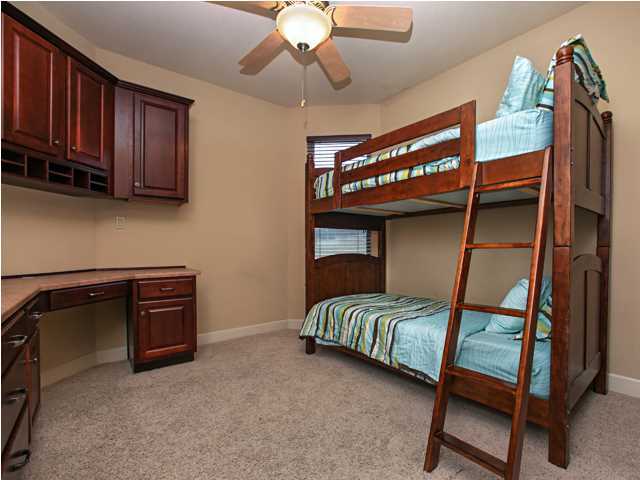 CHARDONNAY ESTATES - Residential