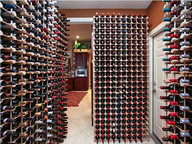 CHARDONNAY ESTATES - Residential