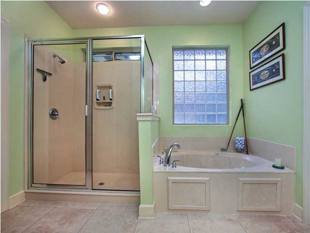 CHARDONNAY ESTATES - Residential
