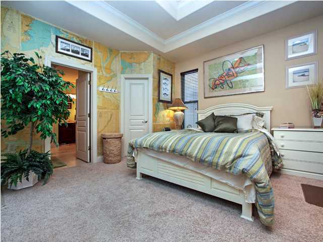 CHARDONNAY ESTATES - Residential