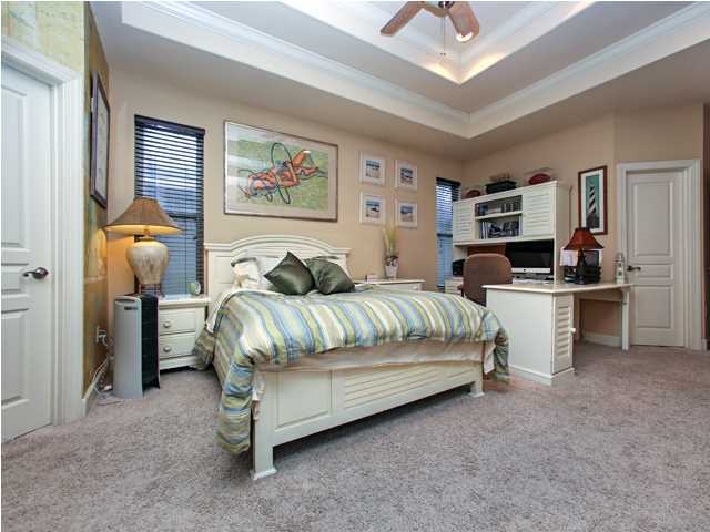 CHARDONNAY ESTATES - Residential