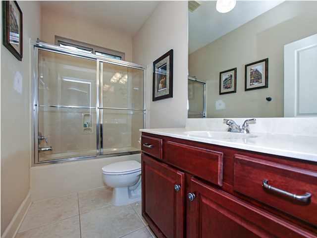 CHARDONNAY ESTATES - Residential
