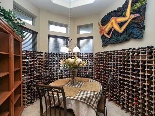 CHARDONNAY ESTATES - Residential