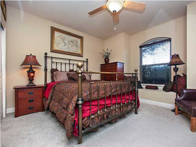 CHARDONNAY ESTATES - Residential